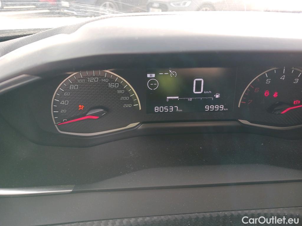  Peugeot  2008 PEUGEOT  / 2019 / 5P / todoterreno Active Puretech 100 S&S BVM6 #17