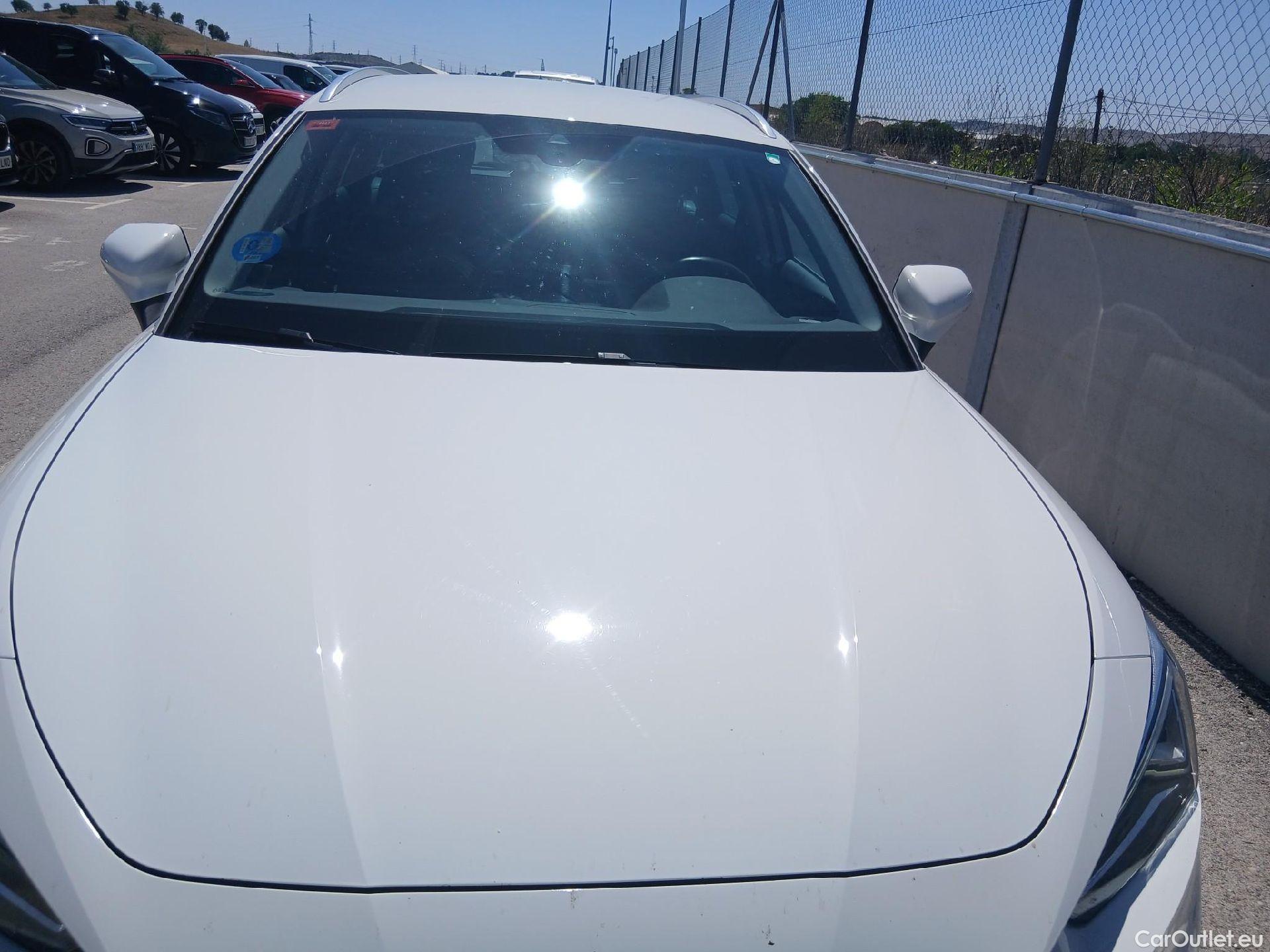  Seat  Leon SEAT Nuevo León / 2020 / 5P / familiar SP 1.4 e-Hybrid DSG S&S Xcellence Go L #9