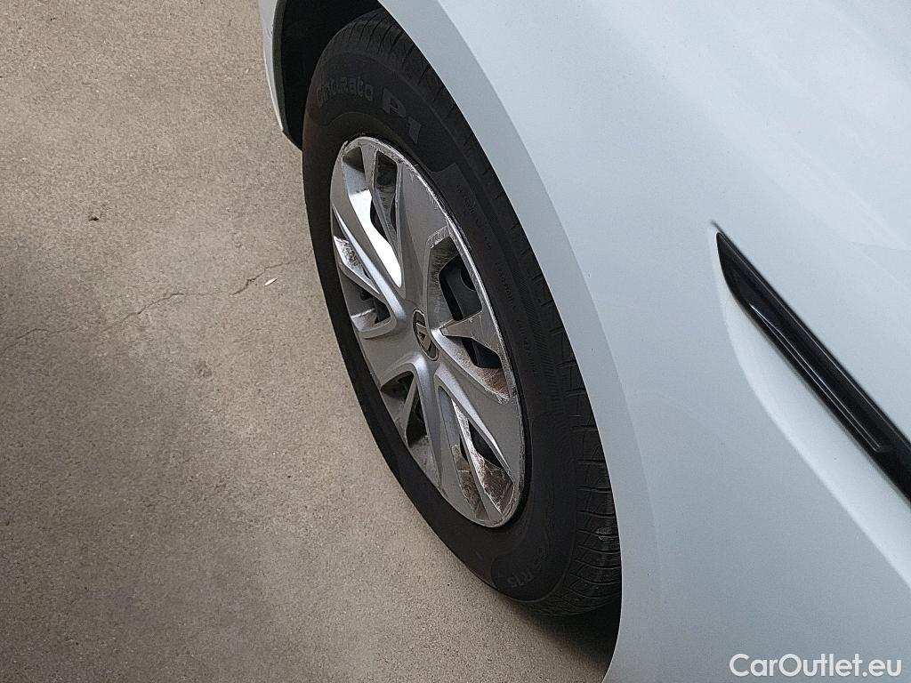  Renault  Megane RENAULT Mégane / 2015 / 5P / berlina con portón Life Blue dCi 70kW (95CV) #21