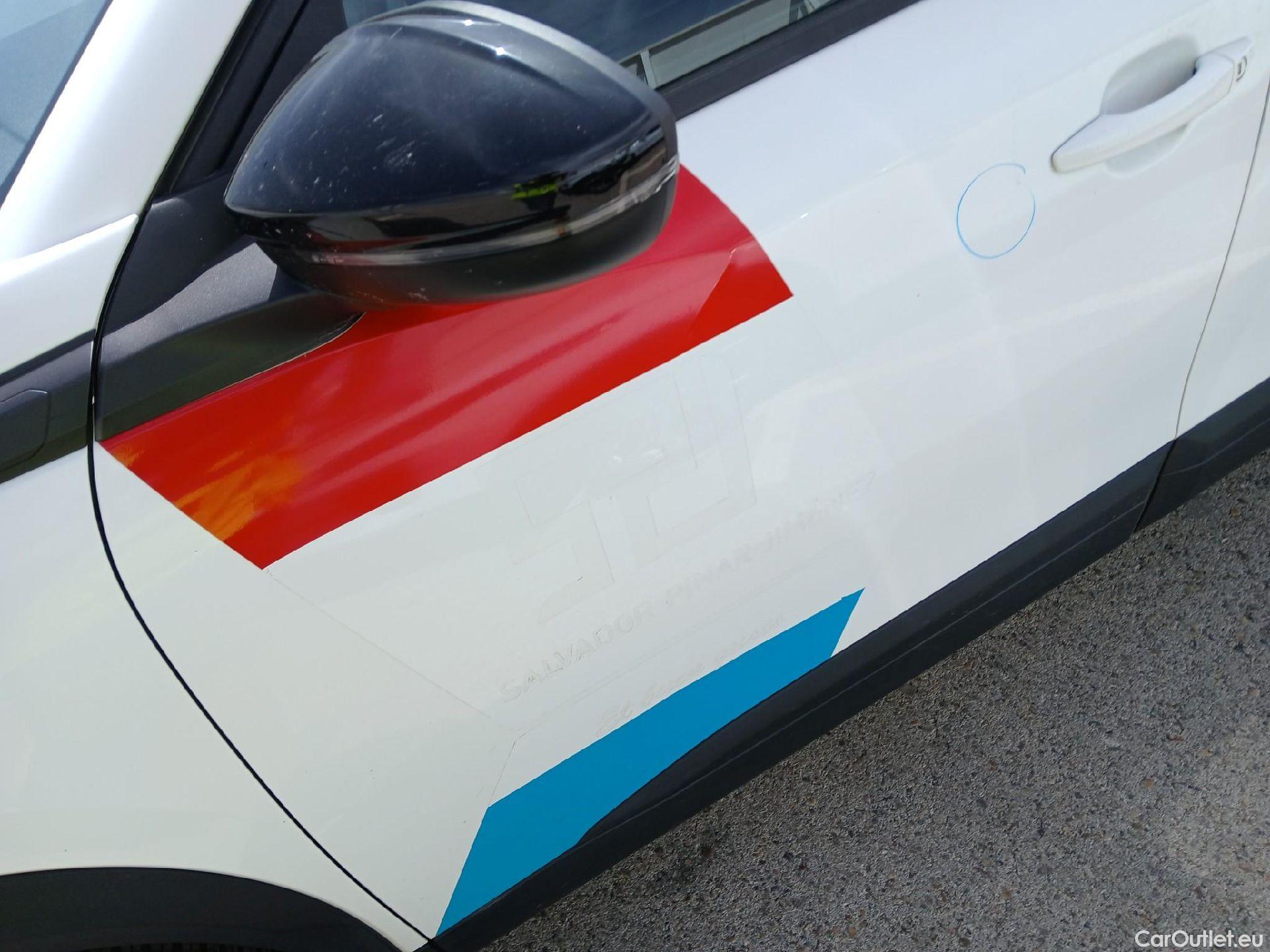  Peugeot  2008 PEUGEOT  / 2019 / 5P / todoterreno Active Pack BlueHDI 81kW (110CV) #7