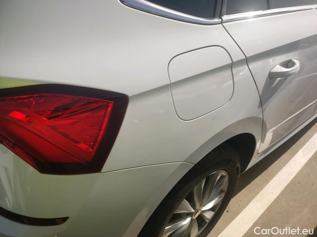  Skoda  KAMIQ SKODA  / 2019 / 5P / todoterreno 1.0 TSI 81kW (110CV) Emotion #21