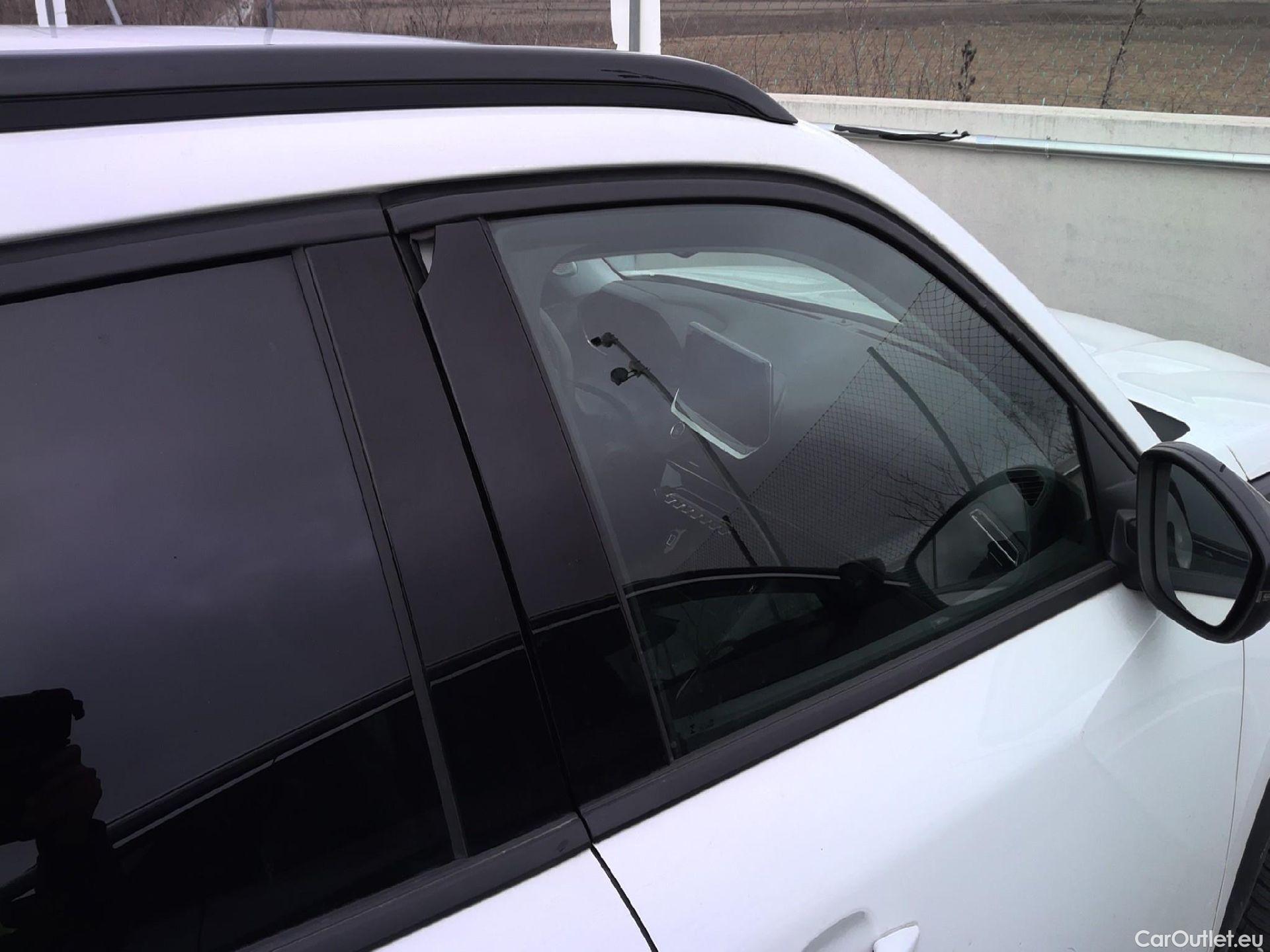  Peugeot  2008 PEUGEOT  / 2019 / 5P / todoterreno Allure BlueHDI 81kW (110CV) #29
