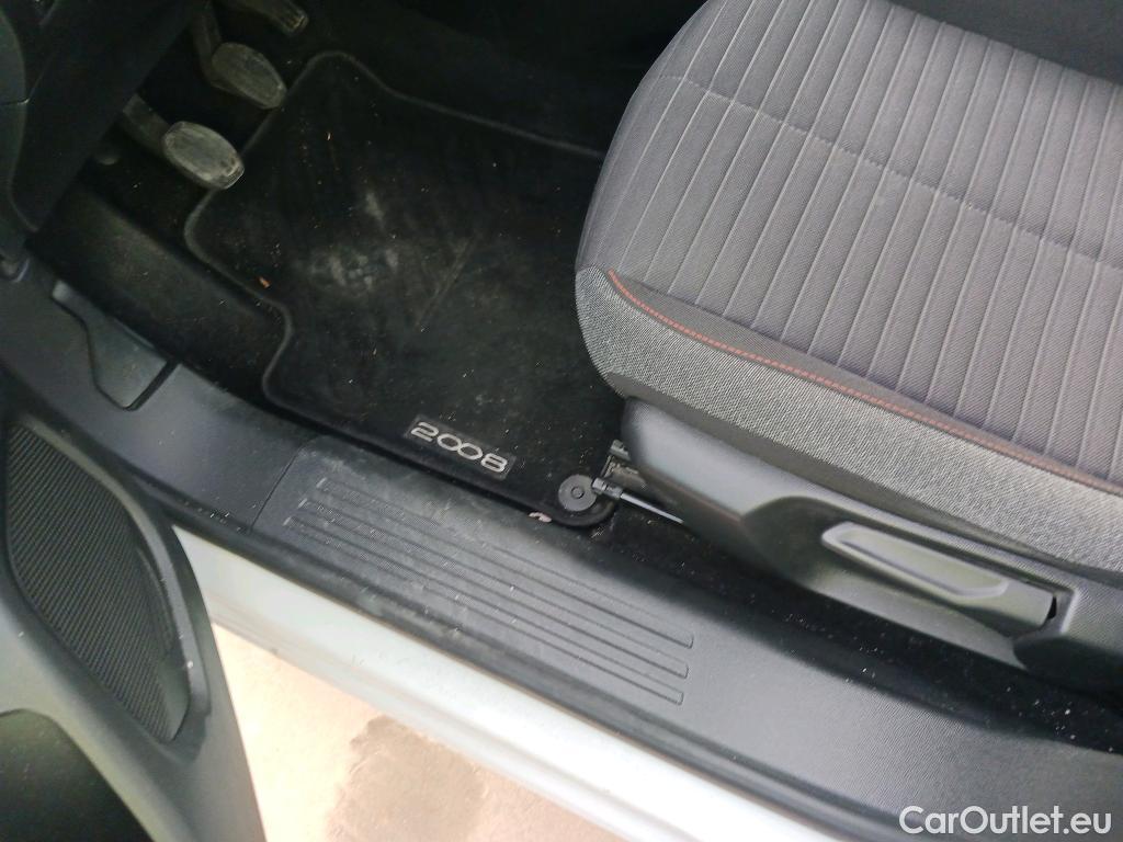  Peugeot  2008 PEUGEOT  / 2019 / 5P / todoterreno Active Puretech 100 S&S BVM6 #1