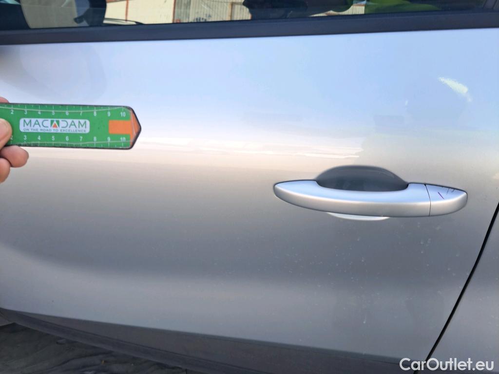  Renault  Captur RENAULT  / 2020 / 5P / todoterreno Intens TCe 90 #18