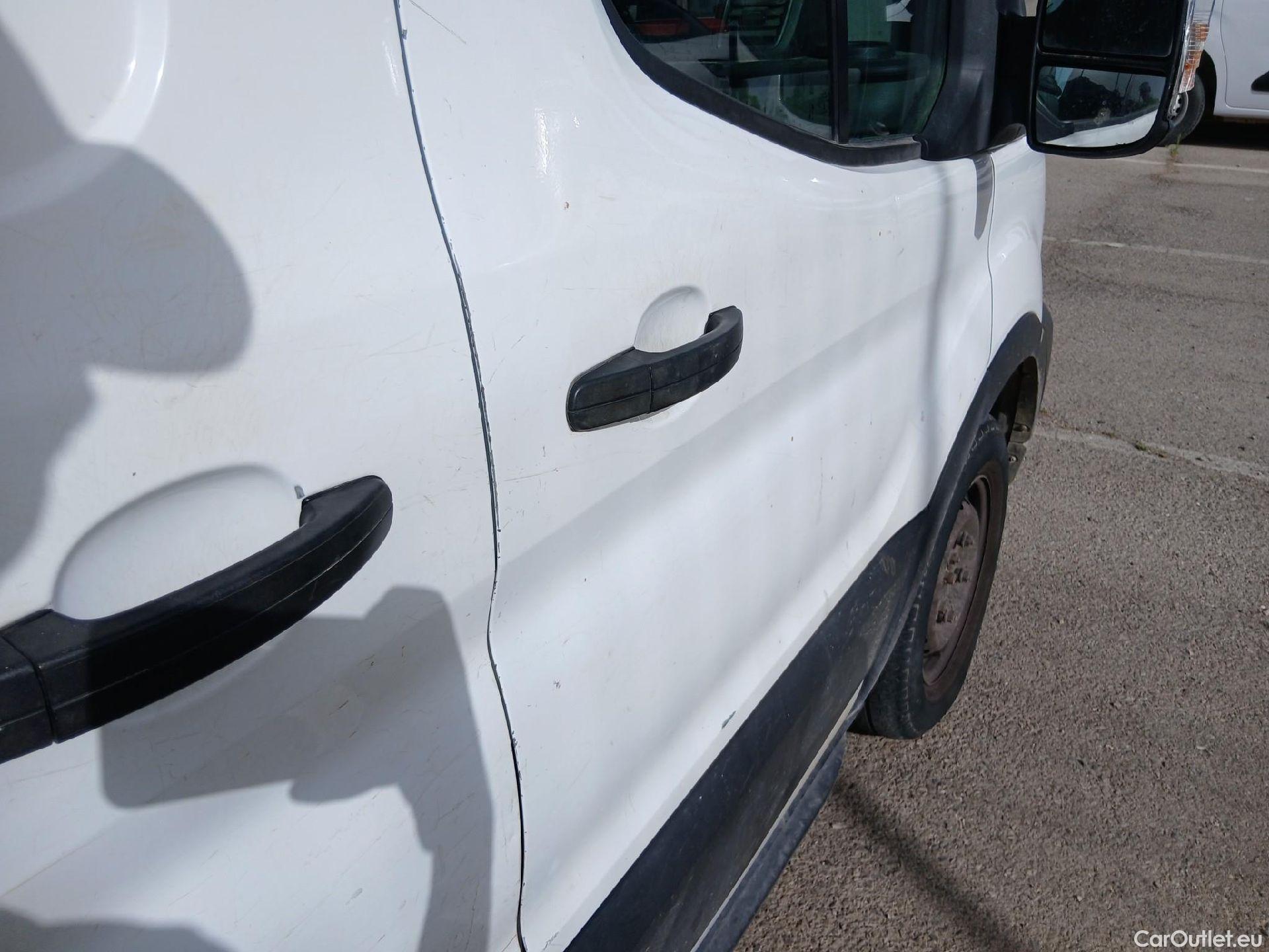  Ford  Transit FORD  / 2013 / 4P / furgón 310 96kW L2H2 Van Trend FWD MHEV #30