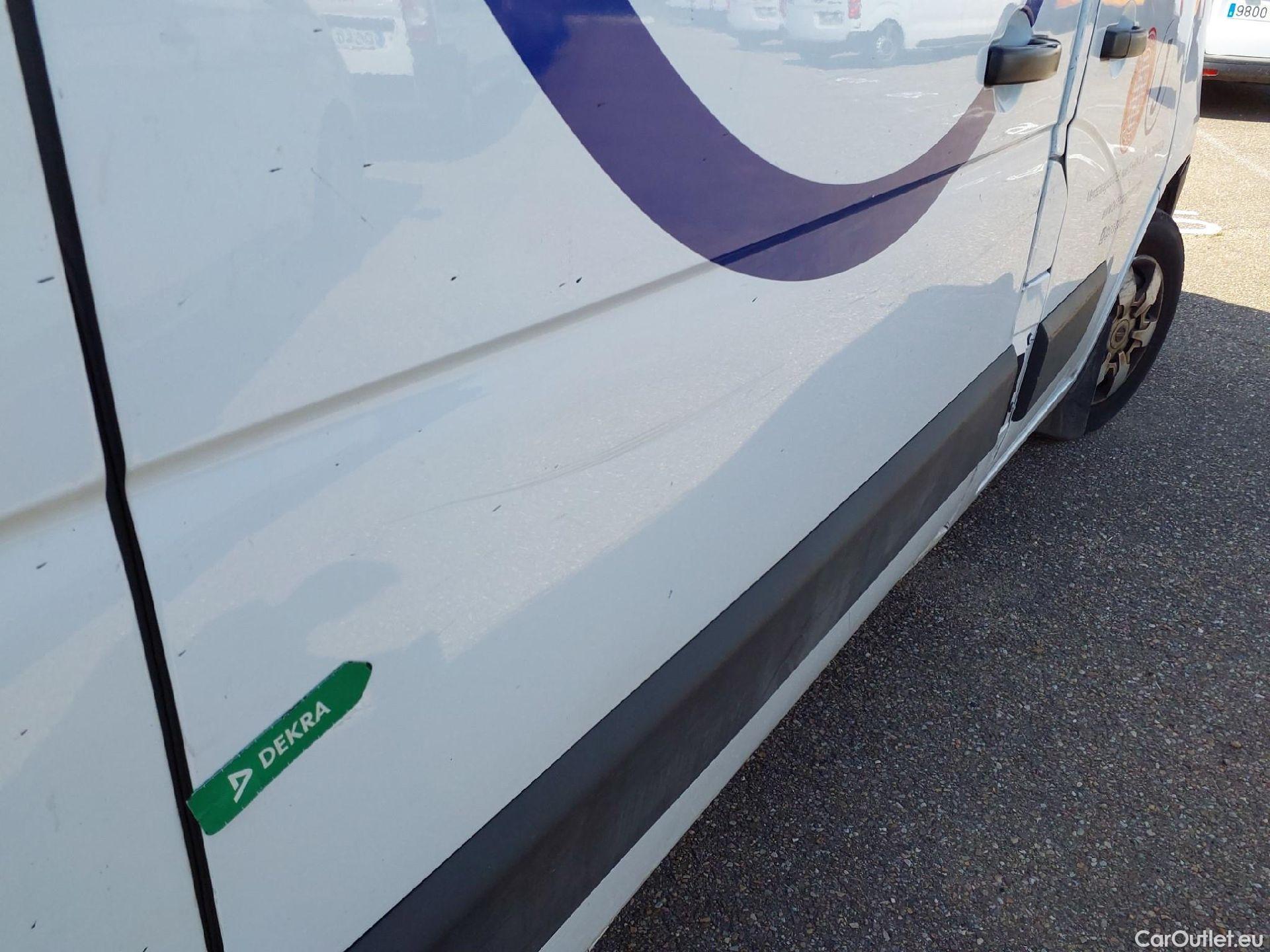  Nissan  Interstar NISSAN  / 2018 / 4P / furgón L2H2 3,5T 2.3dCi 99kW FWD Comfort #32
