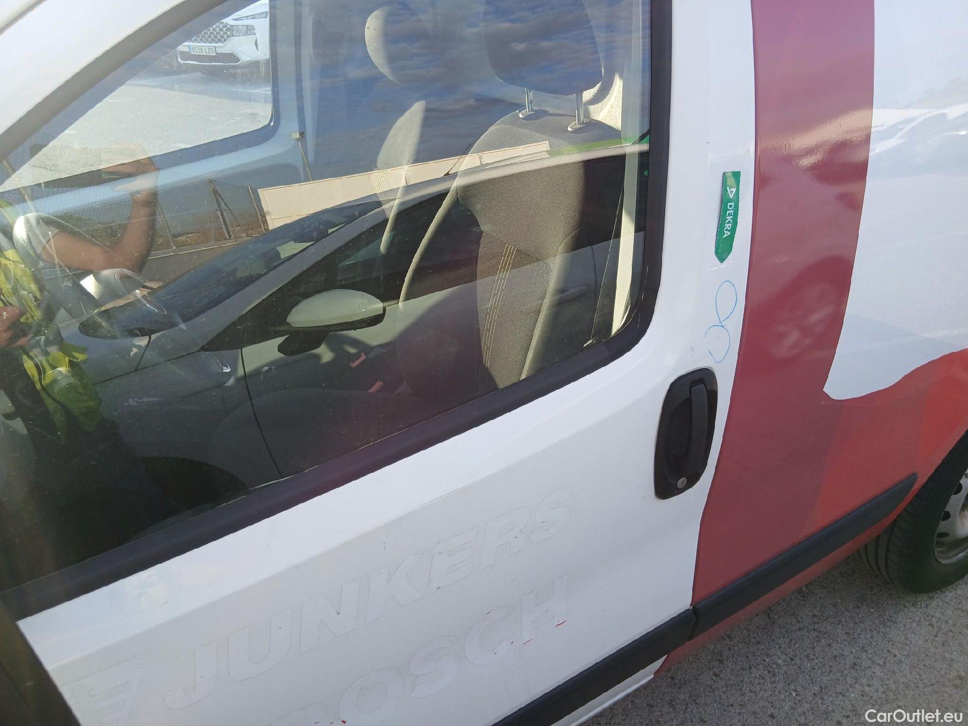  Fiat  Fiorino FIAT  / 2016 / 3P / furgón derivado de turismo Cargo Base N1 1.3 MJet 59 kW (80 CV) #11