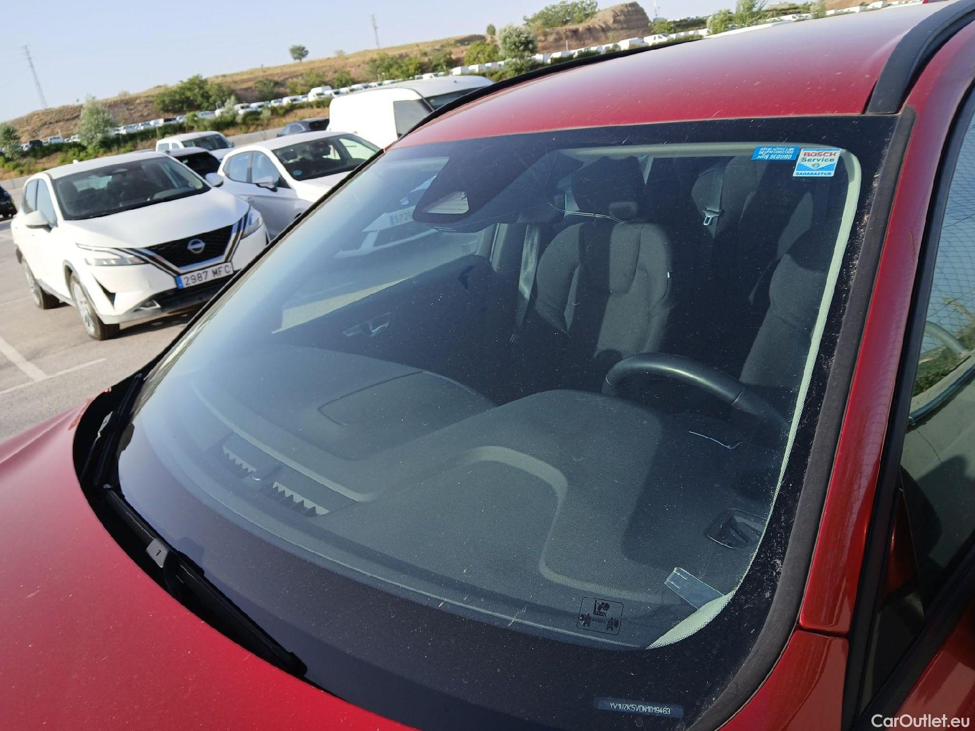  Volvo  XC60 VOLVO  / 2017 / 5P / todoterreno 2.0 B4 D Momentum Auto #3