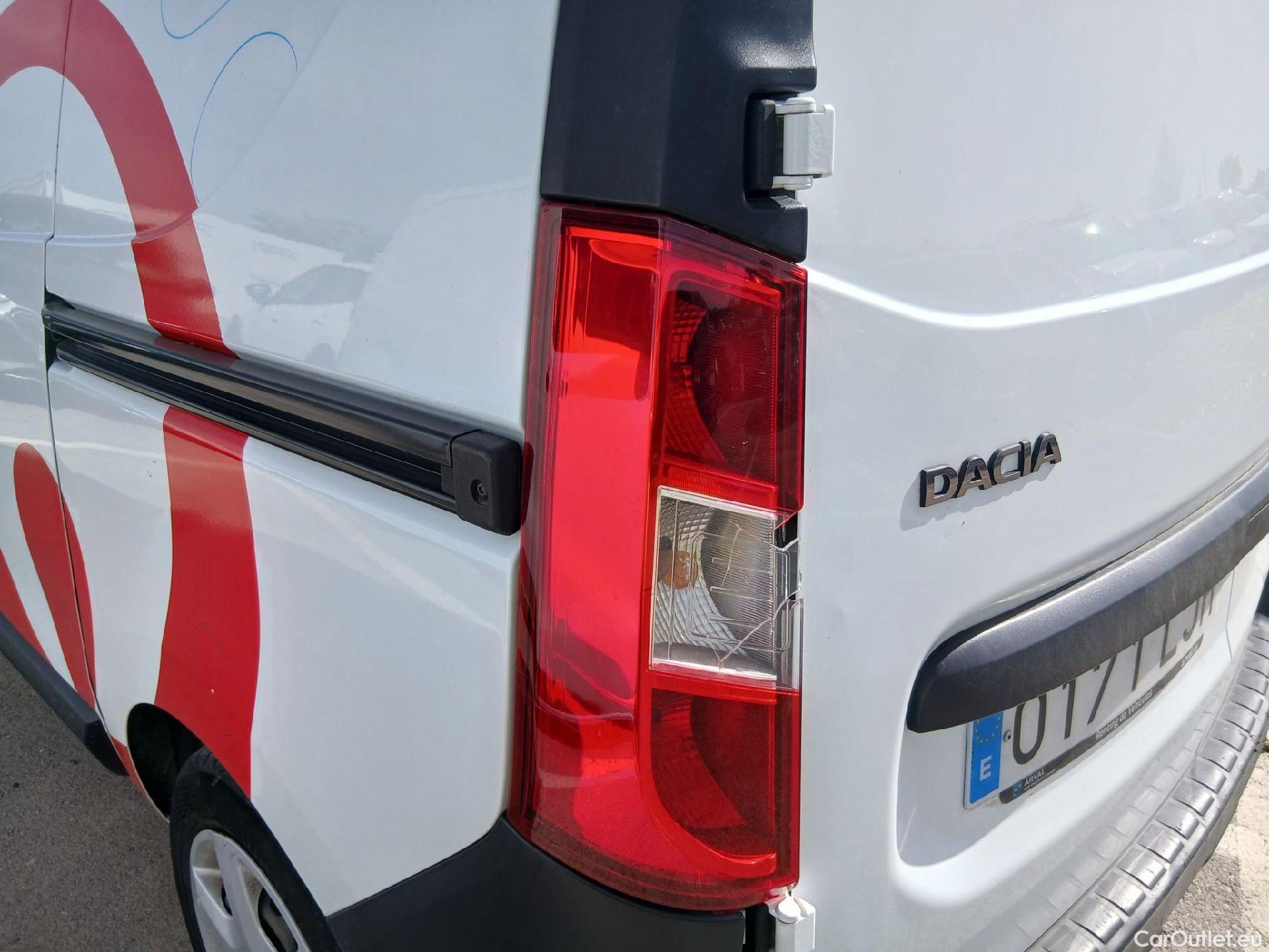  Dacia  Dokker DACIA  / 2013 / 4P / furgón derivado de turismo Van Essential 1.6 80kW (110CV) GLP #26
