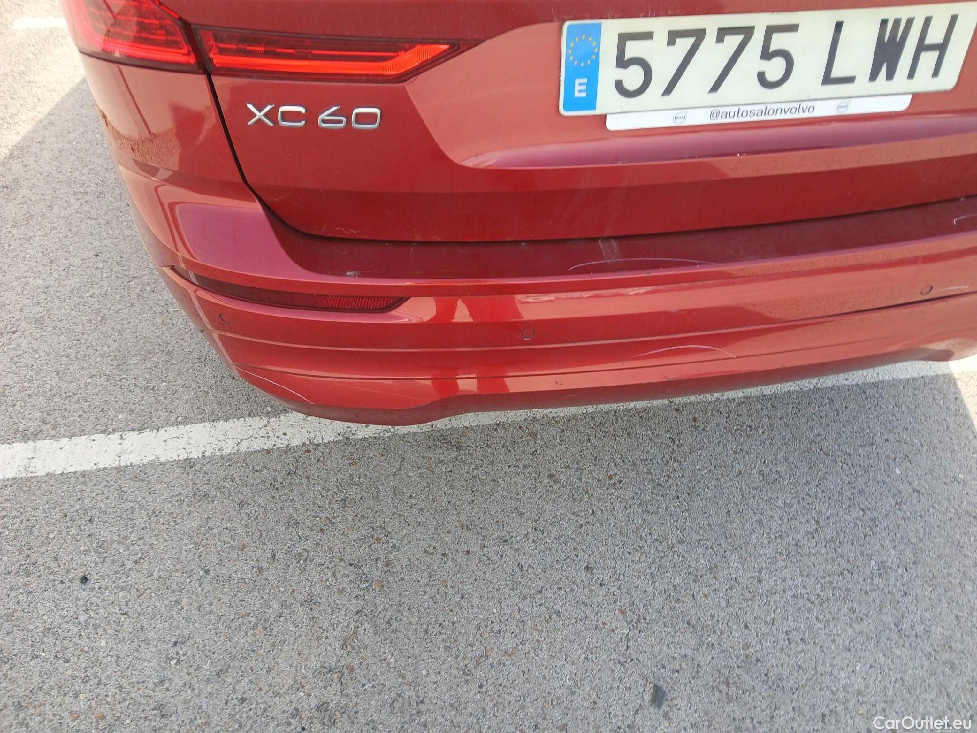  Volvo  XC60 VOLVO  / 2017 / 5P / todoterreno 2.0 B4 D Momentum Auto #19