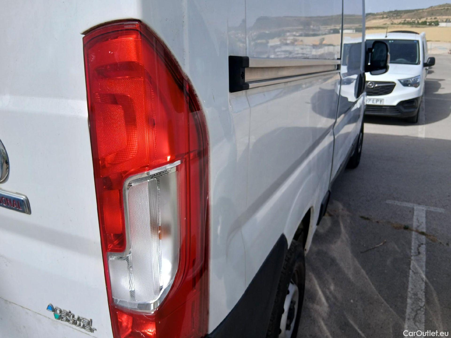  Fiat  Ducato FIAT  / 2014 / 4P / furgón 35 L2H2 Nat.Pow(100kW) EU6 D-temp GNC #24