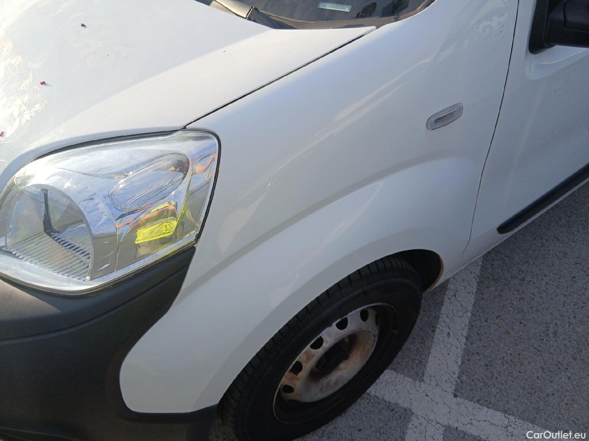  Fiat  Fiorino FIAT  / 2016 / 3P / furgón derivado de turismo Cargo Base N1 1.3 MJet 59 kW (80 CV) #9