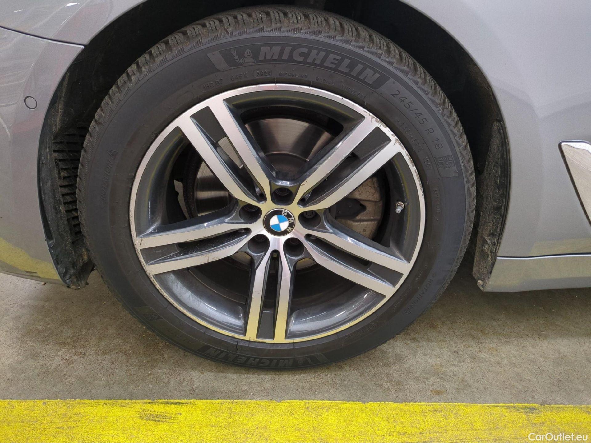  Bmw  Serie 5 BMW Série 5 Touring / 2020 / 5P / Break 520d 190ch Business Design BVA8 #3
