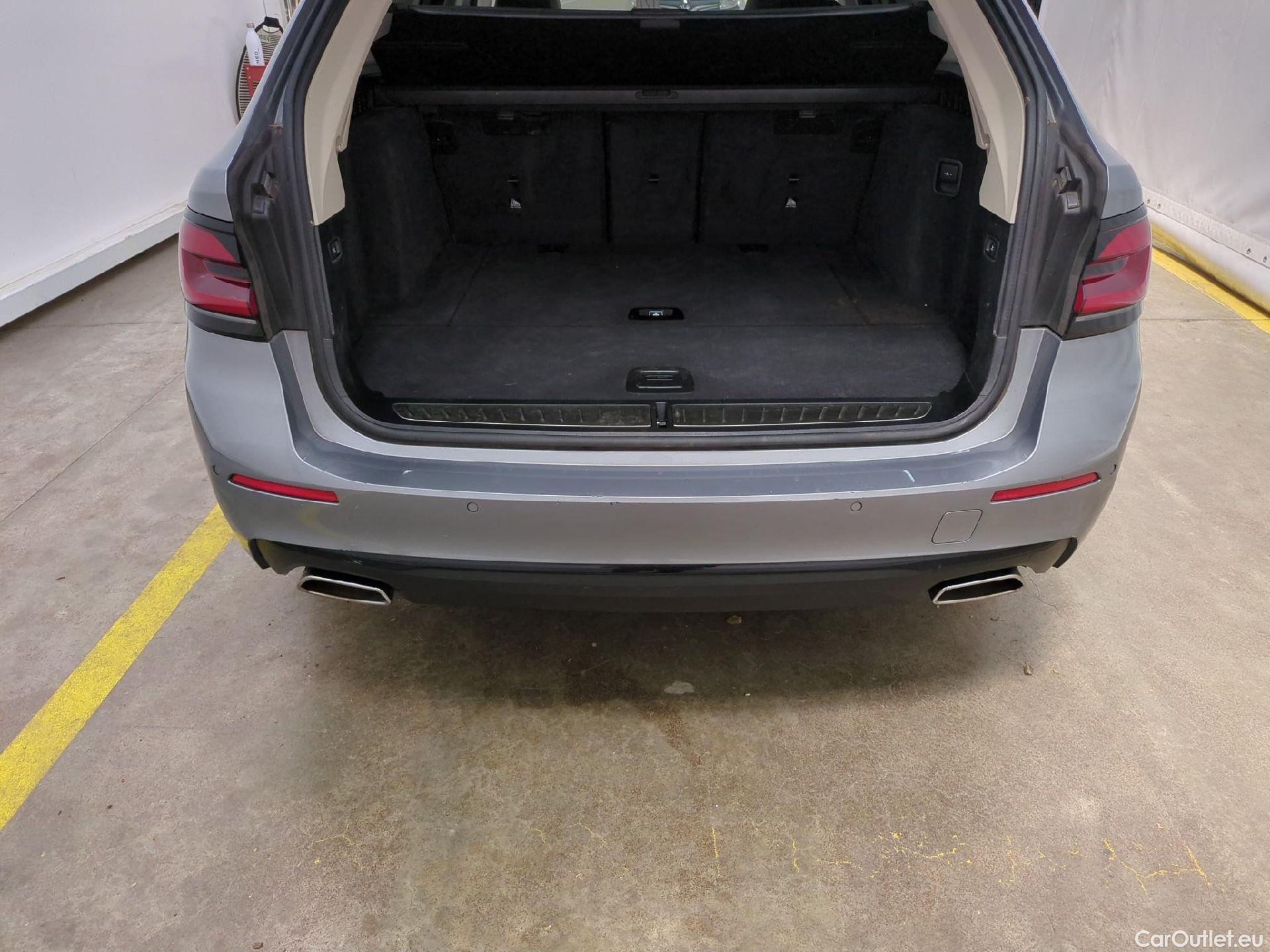 Bmw  Serie 5 BMW Série 5 Touring / 2020 / 5P / Break 520d 190ch Business Design BVA8 #37