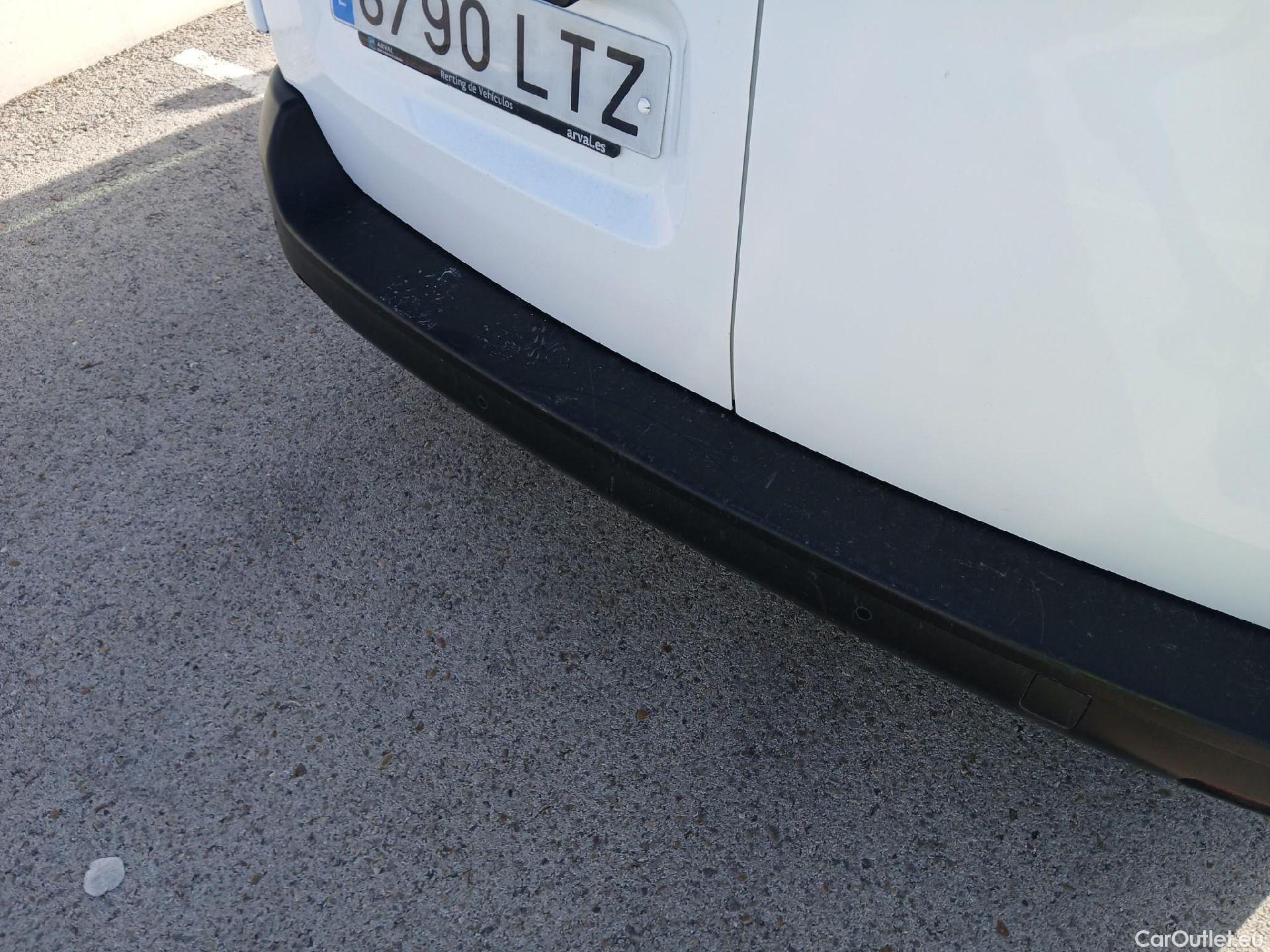  Peugeot  Expert PEUGEOT  / 2016 / 4P / furgón Furgón Premium 1.5 BlueHDi 100 Standard (AC) #11