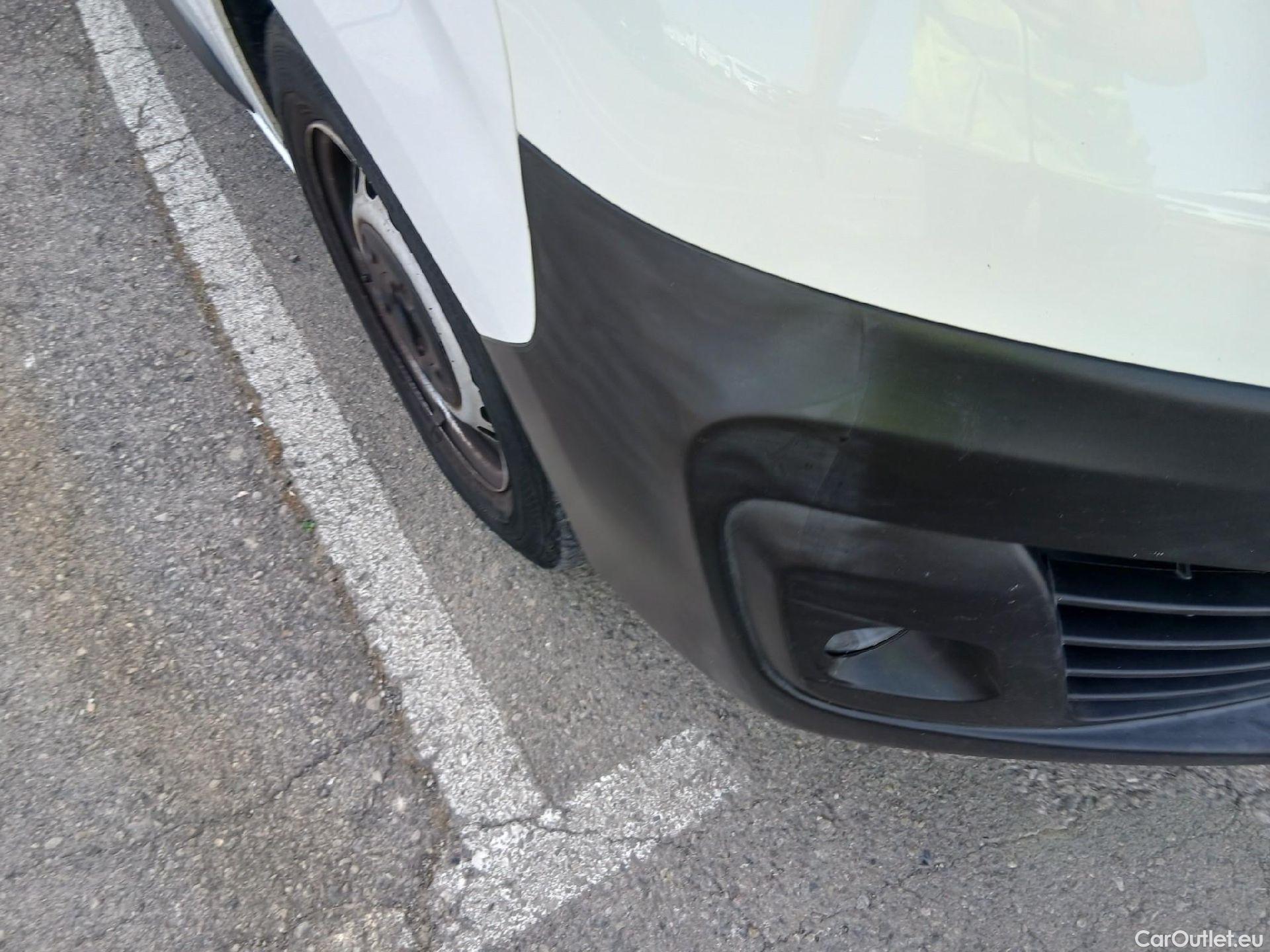  Opel  Vivaro OPEL  / 2019 / 4P / furgón 1.5 Diésel 74kW (100CV) M Std Express (AC) #1