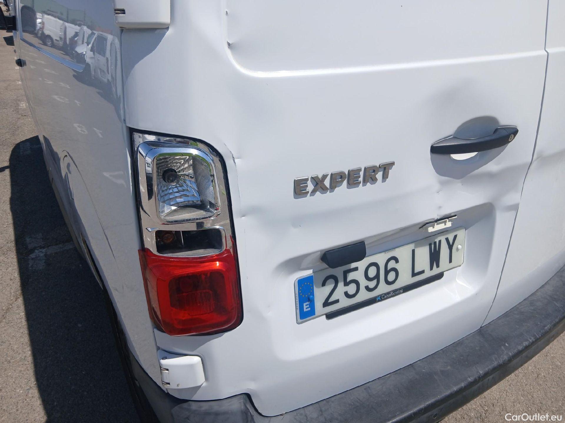  Peugeot  Expert PEUGEOT  / 2016 / 4P / furgón Furgón Pro 1.5 BlueHDi 120 Standard #26