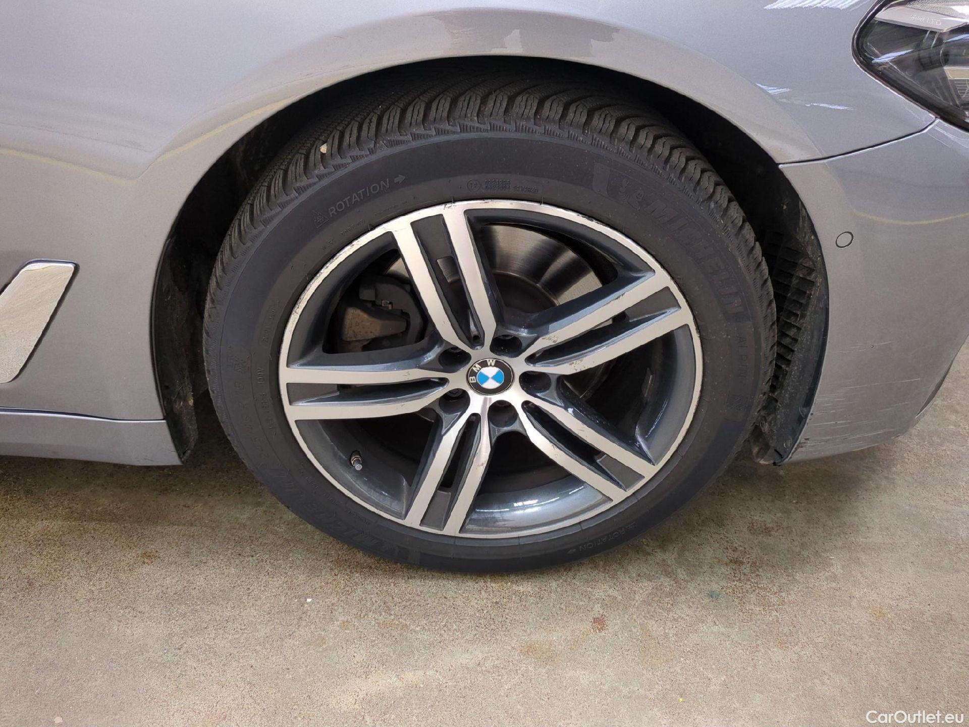  Bmw  Serie 5 BMW Série 5 Touring / 2020 / 5P / Break 520d 190ch Business Design BVA8 #18