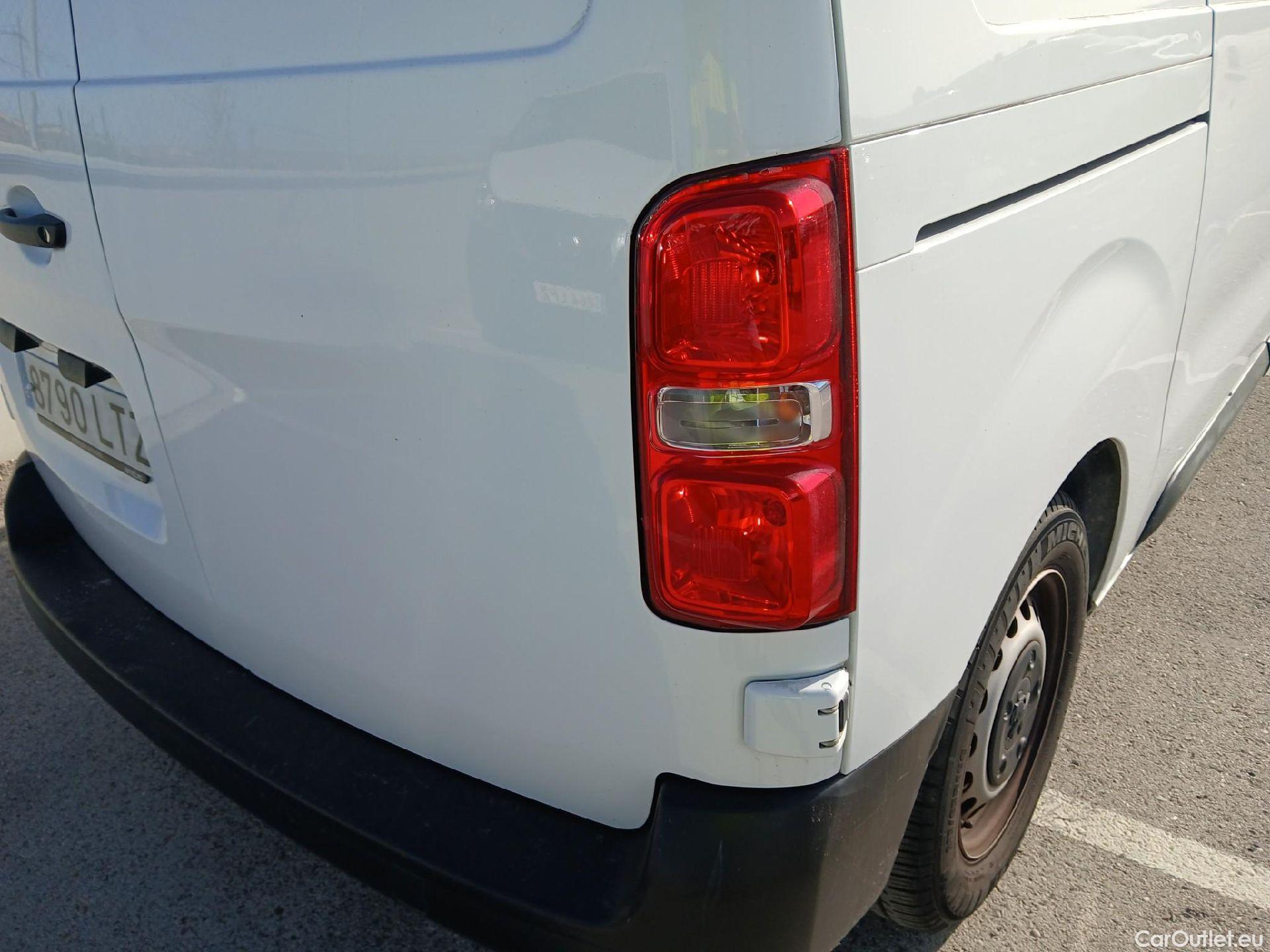  Peugeot  Expert PEUGEOT  / 2016 / 4P / furgón Furgón Premium 1.5 BlueHDi 100 Standard (AC) #13