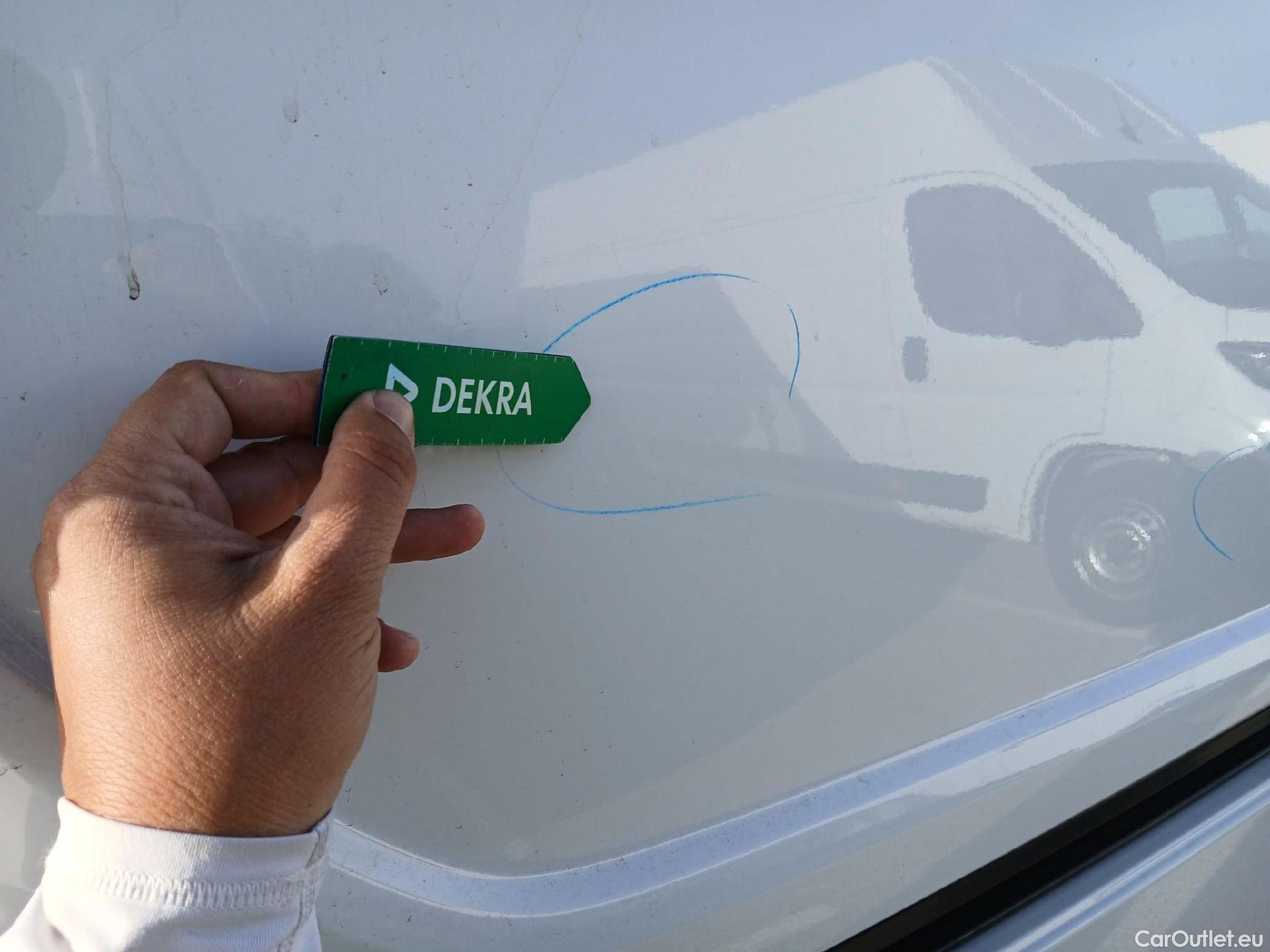  Renault  Trafic RENAULT  / 2019 / 4P / furgón Furgón 27 L1H1 Energy BluedCi 88 kW (AC) #17