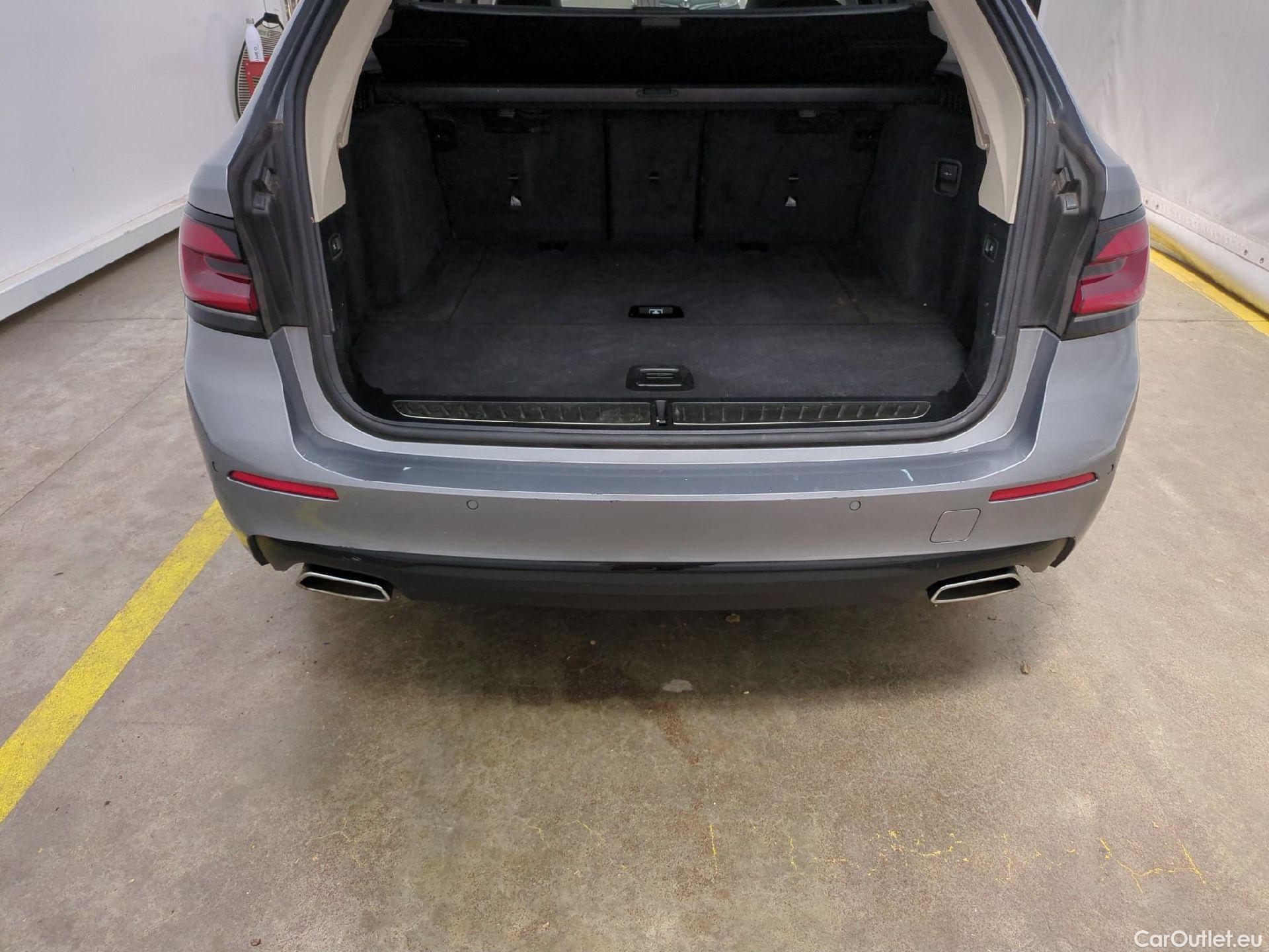  Bmw  Serie 5 BMW Série 5 Touring / 2020 / 5P / Break 520d 190ch Business Design BVA8 #34