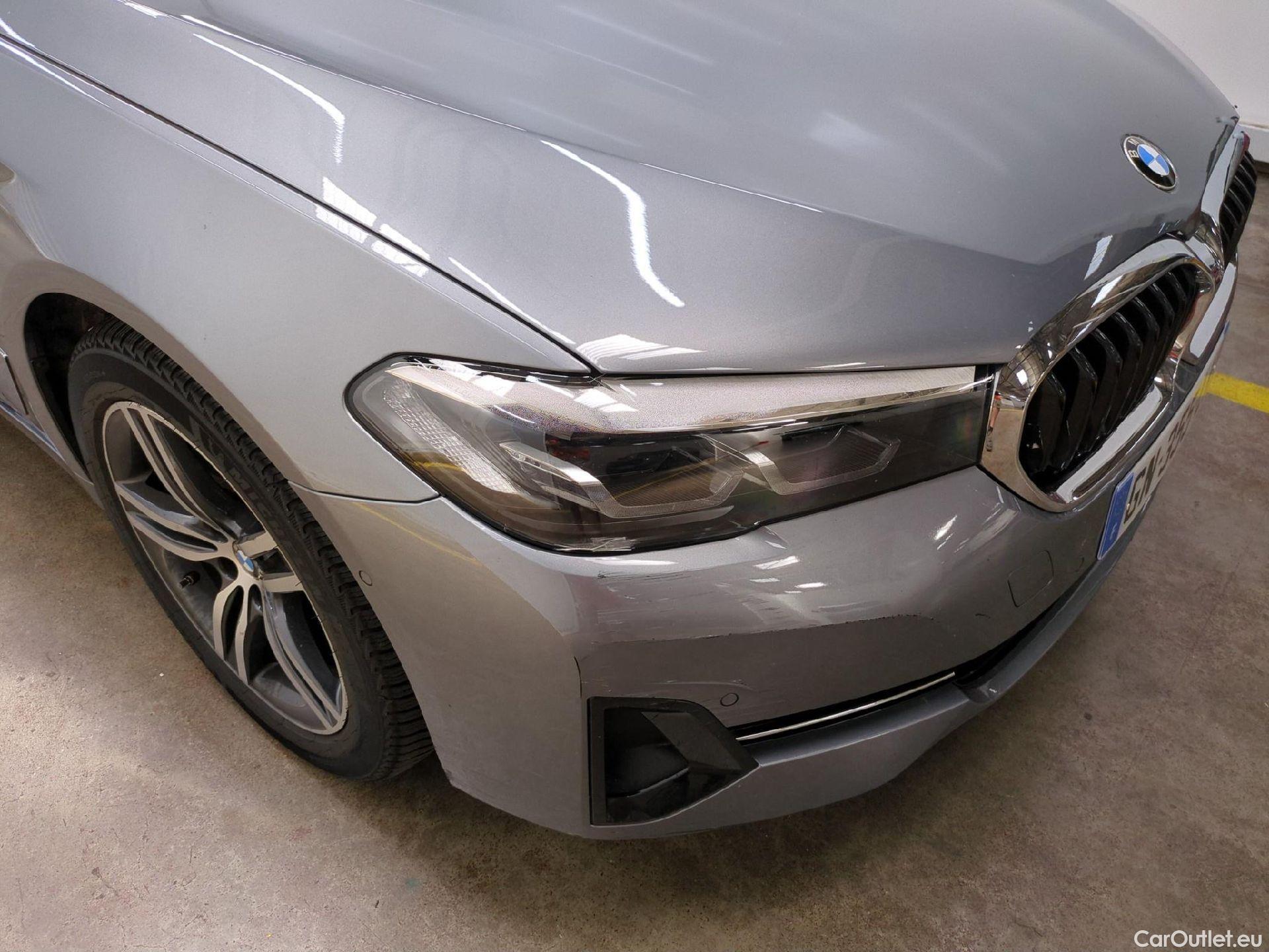  Bmw  Serie 5 BMW Série 5 Touring / 2020 / 5P / Break 520d 190ch Business Design BVA8 #25