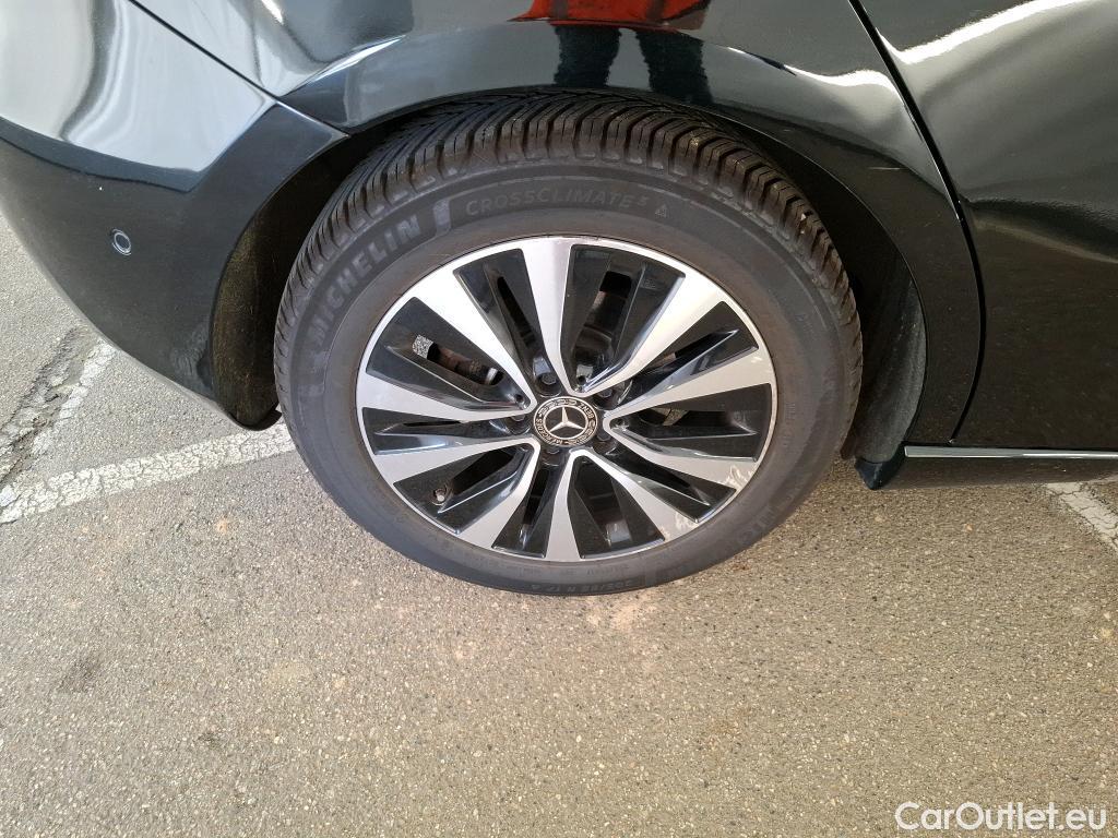  Mercedes  A-Klasse MERCEDES-BENZ Classe A Compact / 2018 / 5P / Berline A 180 d Business Line 8G-DCT #37