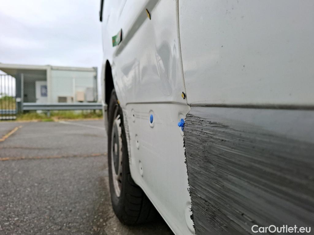  Nissan  Primastar NISSAN  4p Combi L2H1 2900KG 2.0 DCI 115 Acenta #32