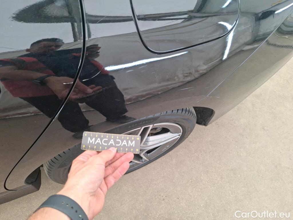  Mercedes  CLA-Klasse MERCEDES-BENZ CLA Coupe / 2019 / 4P / Coupé CLA 250 e AMG Line #62