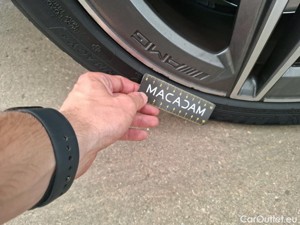  Mercedes  CLA-Klasse MERCEDES-BENZ CLA Coupe / 2019 / 4P / Coupé CLA 250 e AMG Line #70