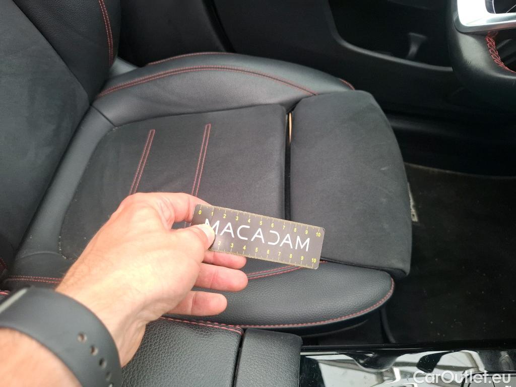 Mercedes  CLA-Klasse MERCEDES-BENZ CLA Coupe / 2019 / 4P / Coupé CLA 250 e AMG Line #55