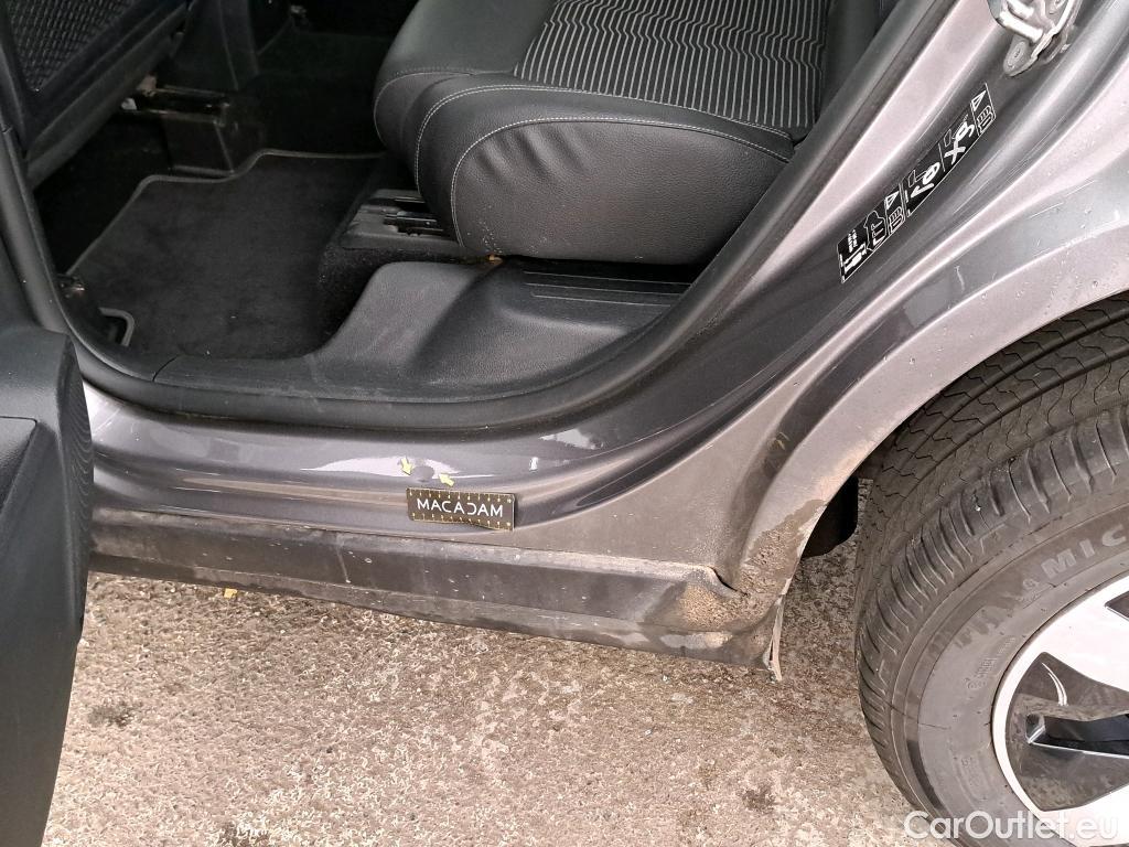  Mercedes  GLB MERCEDES-BENZ  / 2019 / 5P / SUV  200 d Business Line #16