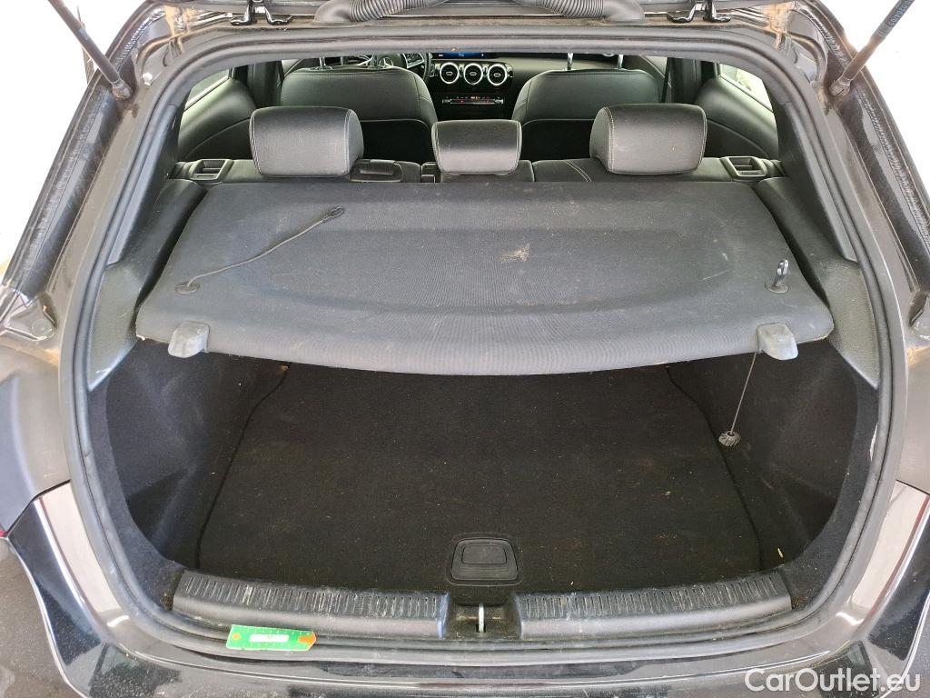  Mercedes  A-Klasse MERCEDES-BENZ Classe A Compact / 2018 / 5P / Berline A 180 d Business Line 8G-DCT #16