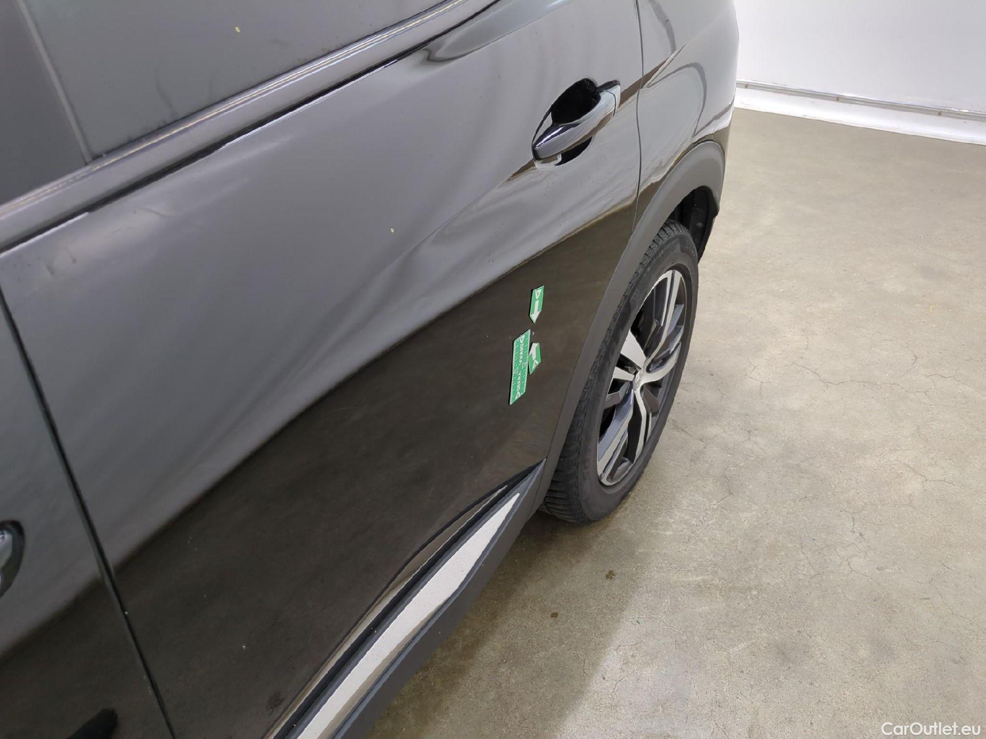  Peugeot  3008 PEUGEOT  / 2016 / 5P / SUV BlueHDi 130 S&S EAT8 ALLURE #31