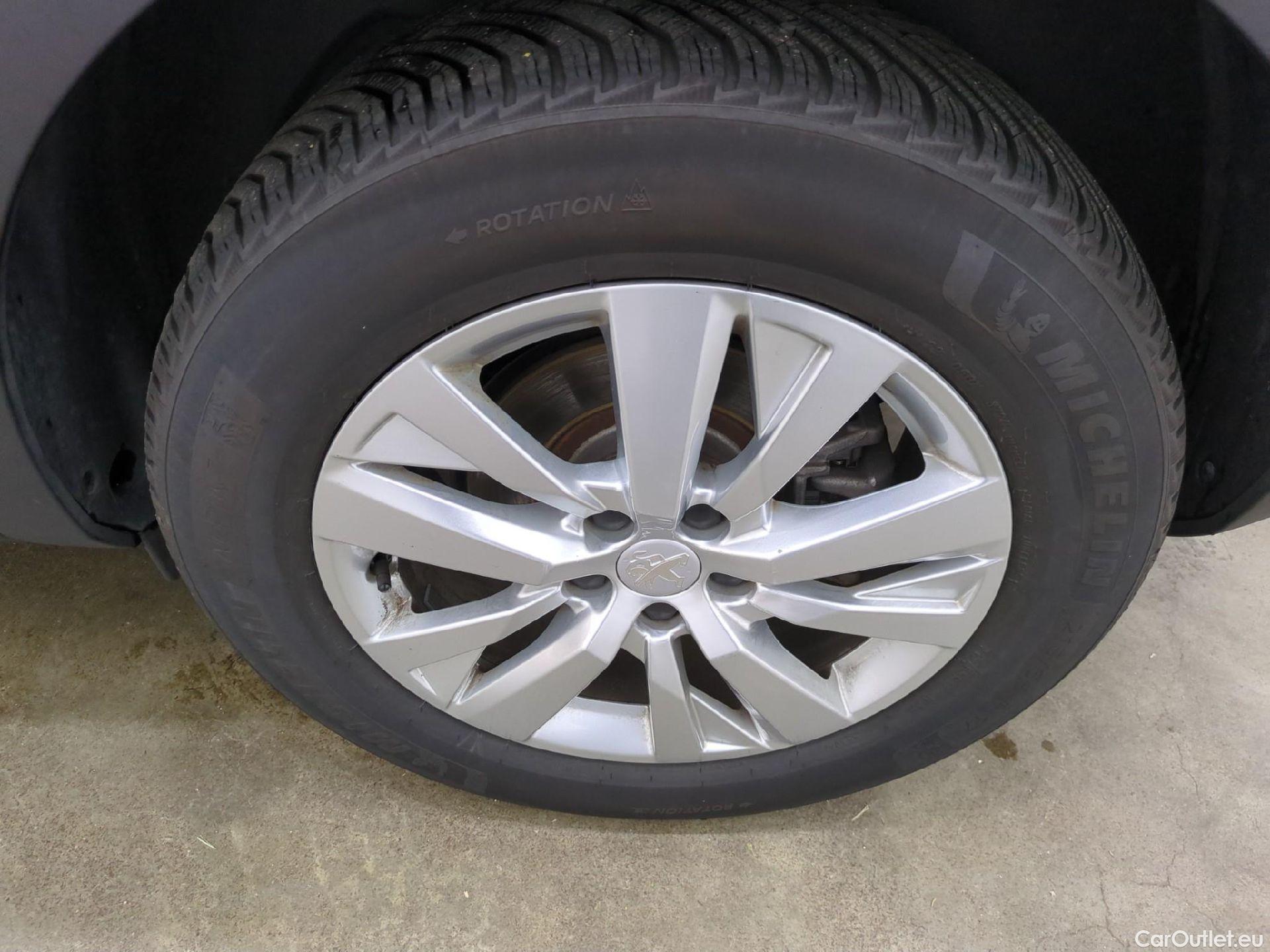  Peugeot  3008  II Style 1.2 PureTech 130CV BVM6 E6d #5