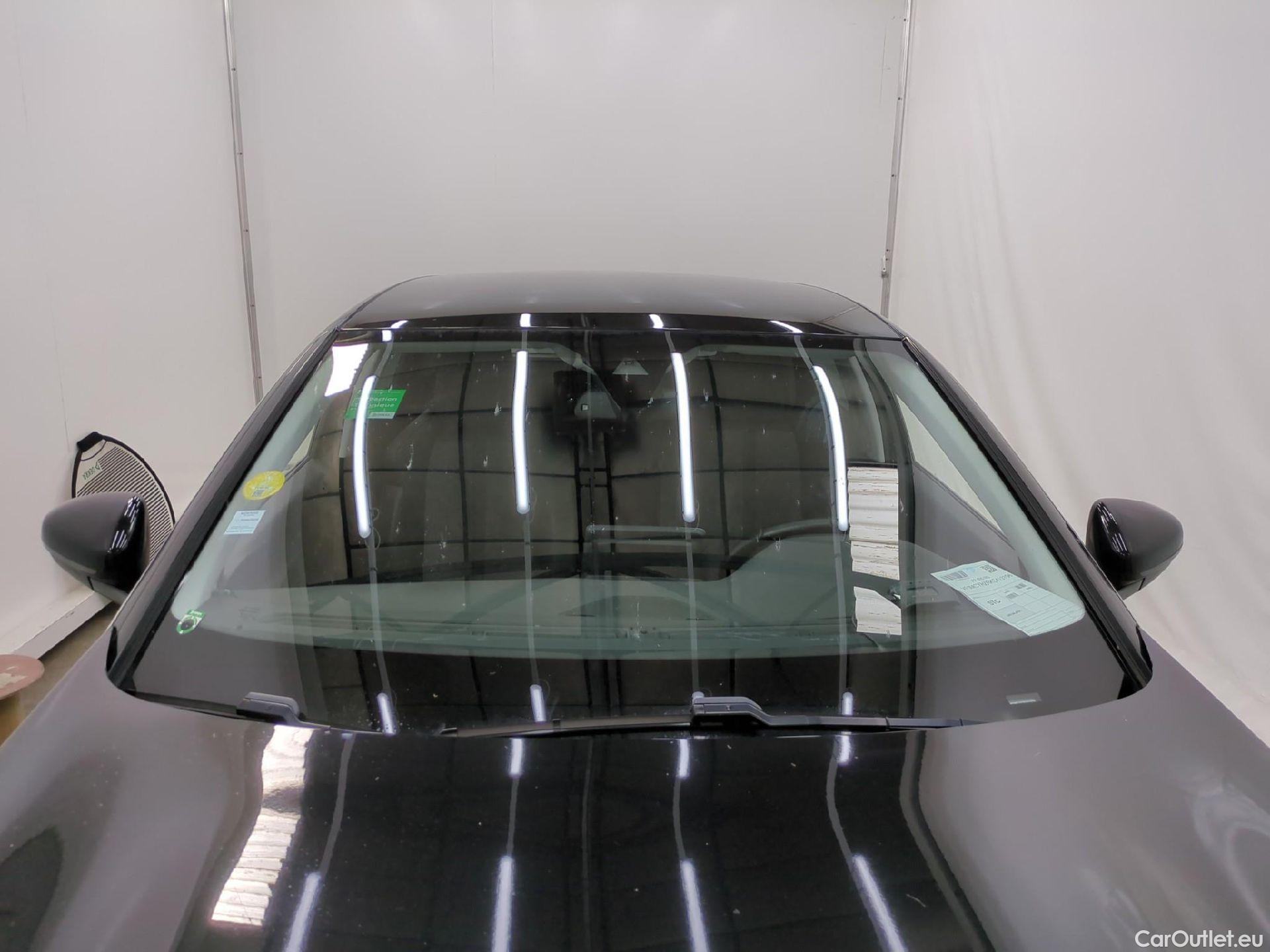  Peugeot  3008 PEUGEOT  / 2016 / 5P / SUV BlueHDi 130 S&S EAT8 ALLURE #28