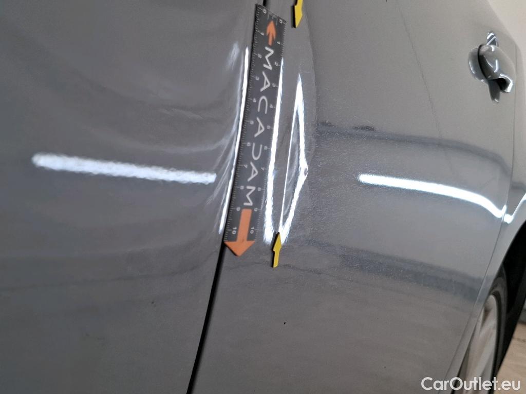  Toyota  Corolla TOYOTA  / 2018 / 5P / Berline Hybride 122h Dynamic Business Stage Acad #22
