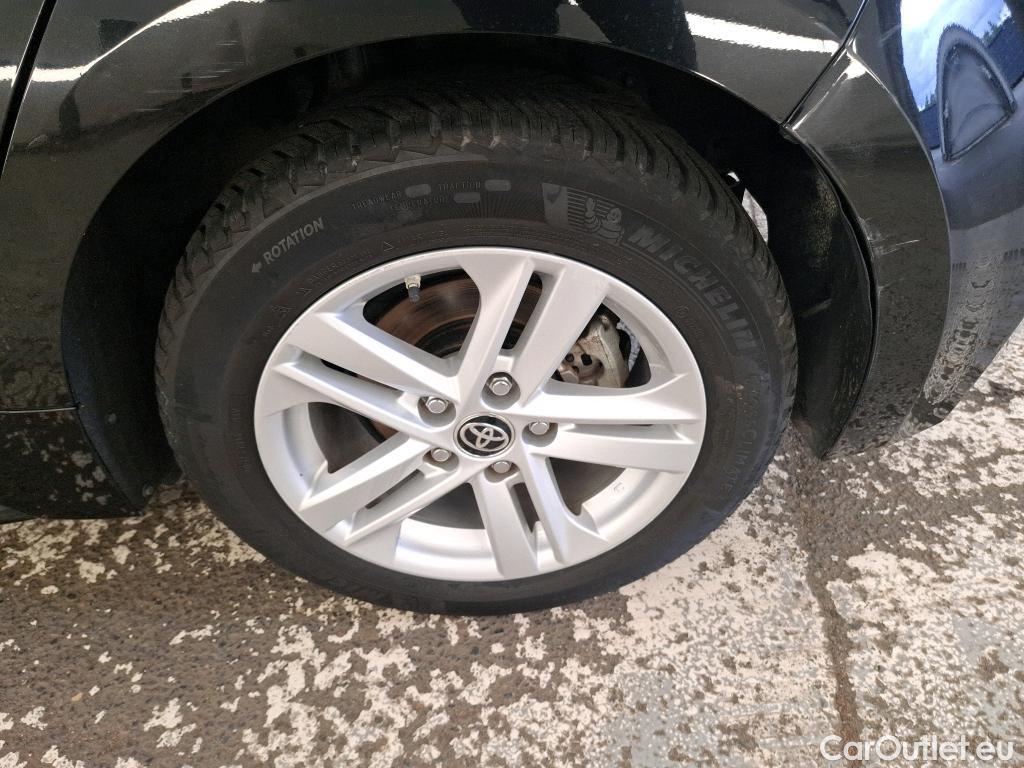  Toyota  Corolla TOYOTA  / 2018 / 5P / Berline Hybride 122h Dynamic Business Supp Lomb #51