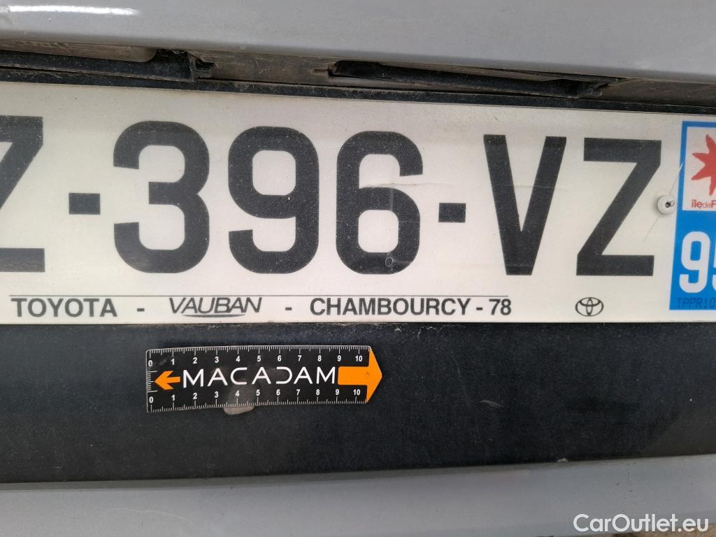  Toyota  Corolla TOYOTA  / 2018 / 5P / Berline Hybride 122h Dynamic Business Stage Acad #64