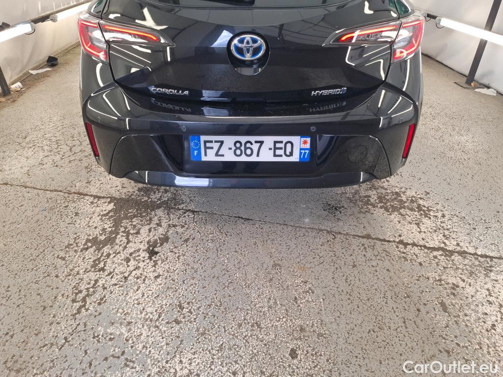  Toyota  Corolla TOYOTA  / 2018 / 5P / Berline Hybride 122h Dynamic Business Supp Lomb #18