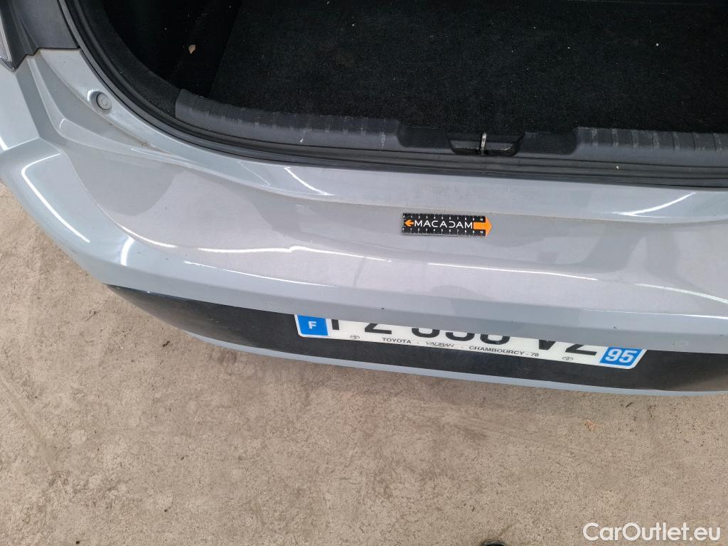  Toyota  Corolla TOYOTA  / 2018 / 5P / Berline Hybride 122h Dynamic Business Stage Acad #2