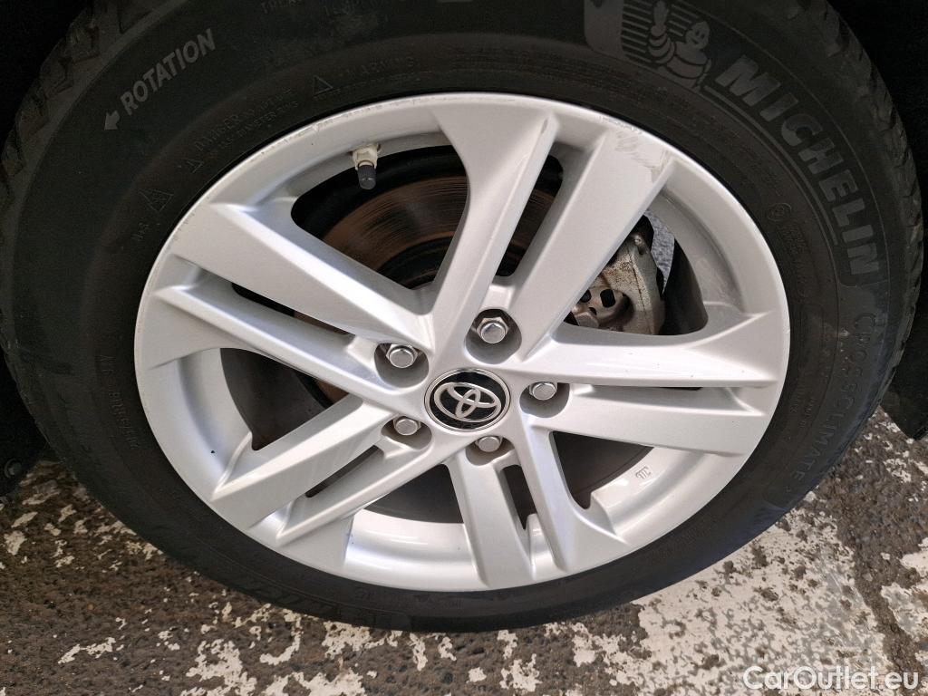  Toyota  Corolla TOYOTA  / 2018 / 5P / Berline Hybride 122h Dynamic Business Supp Lomb #37