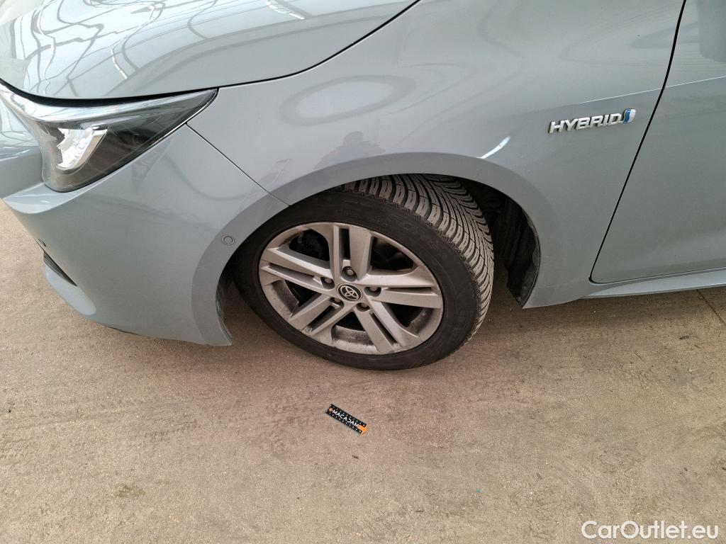  Toyota  Corolla TOYOTA  / 2018 / 5P / Berline Hybride 122h Dynamic Business Stage Acad #39