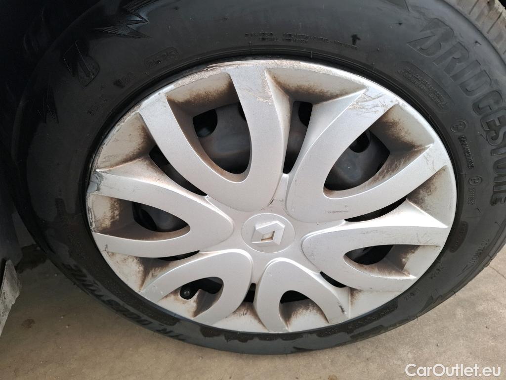  Renault  Clio  IV Air MediaNav 1.5 dCi 75CV BVM5 E6 #53
