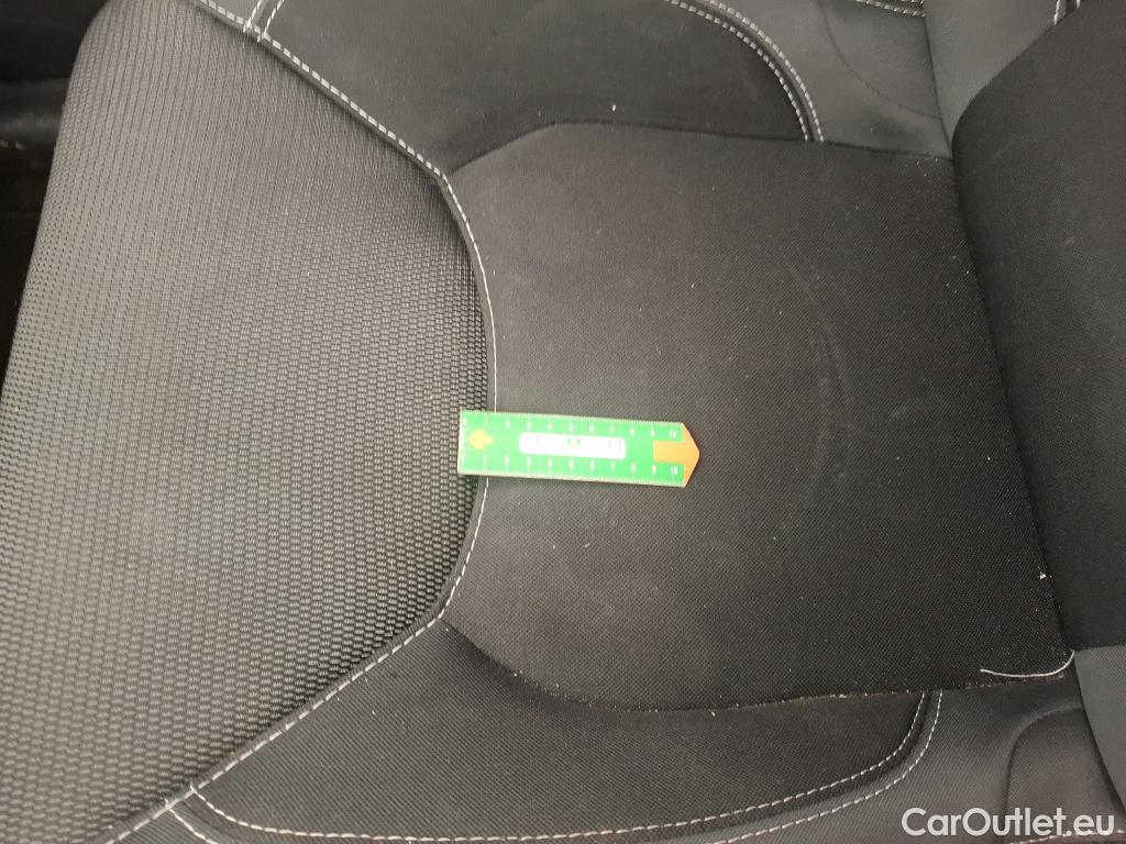  Renault  Clio RENAULT  Société VU 5p Berline Air Medianav dCi 75 #38