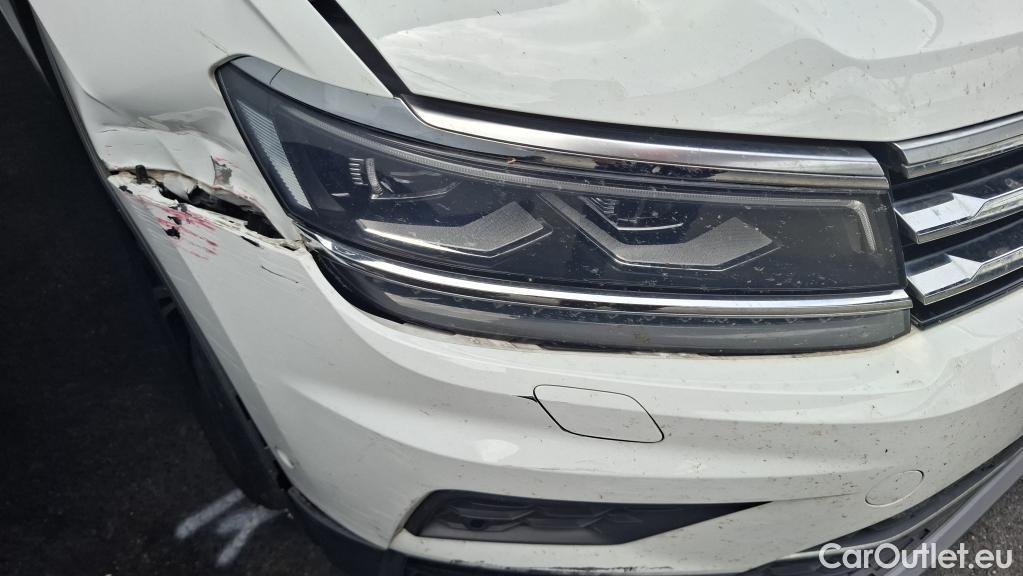  Volkswagen  Tiguan VOLKSWAGEN  Allspace / 2017 / 5P / SUV 2.0 TDI 150 DSG7 Carat Exclusive 4Motion #41