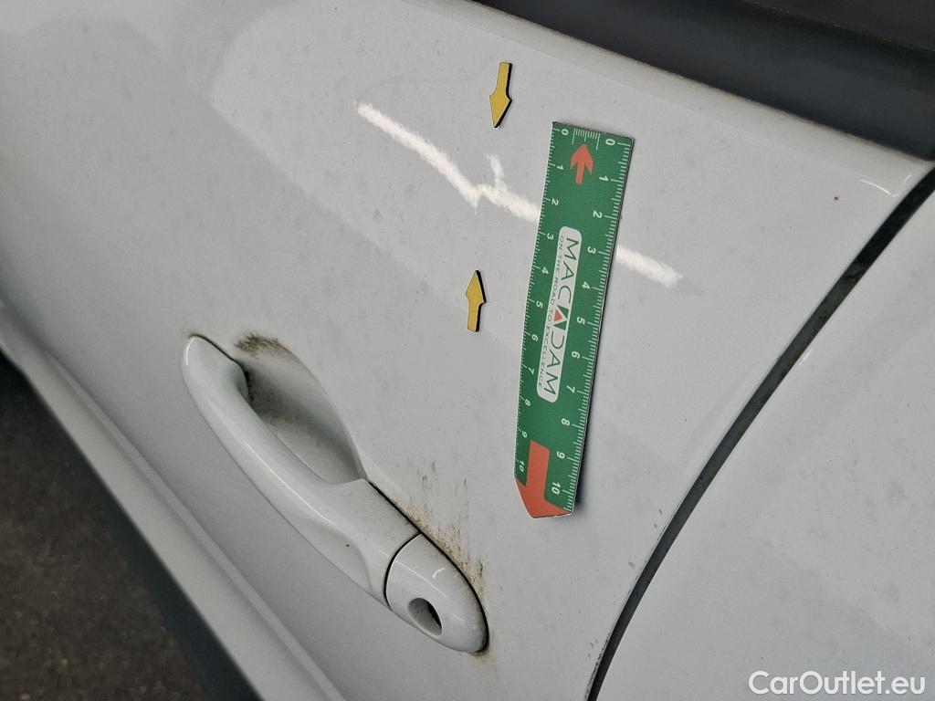  Renault  Clio RENAULT  Société VU 5p Berline Air Medianav dCi 75 #28