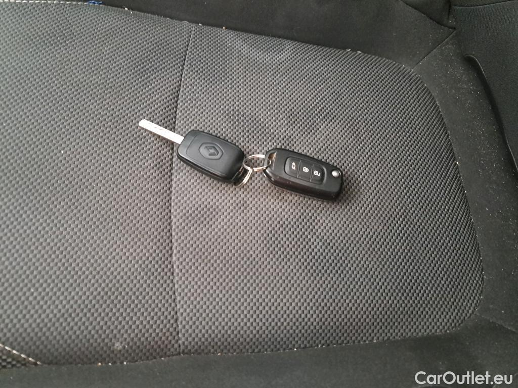  Renault  Megane RENAULT  SOCIETE VF 5p BER Air Nav réversible Energy dCi110 bi-corps VU #14