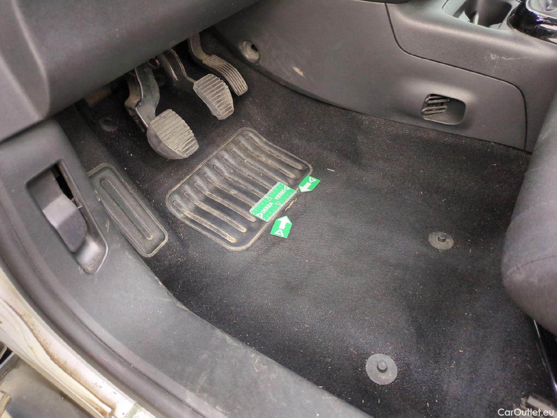  Citroen  C4 Cactus  Feel Nav Société 1.5 BlueHDi 100CV BVM6 E6dT #8