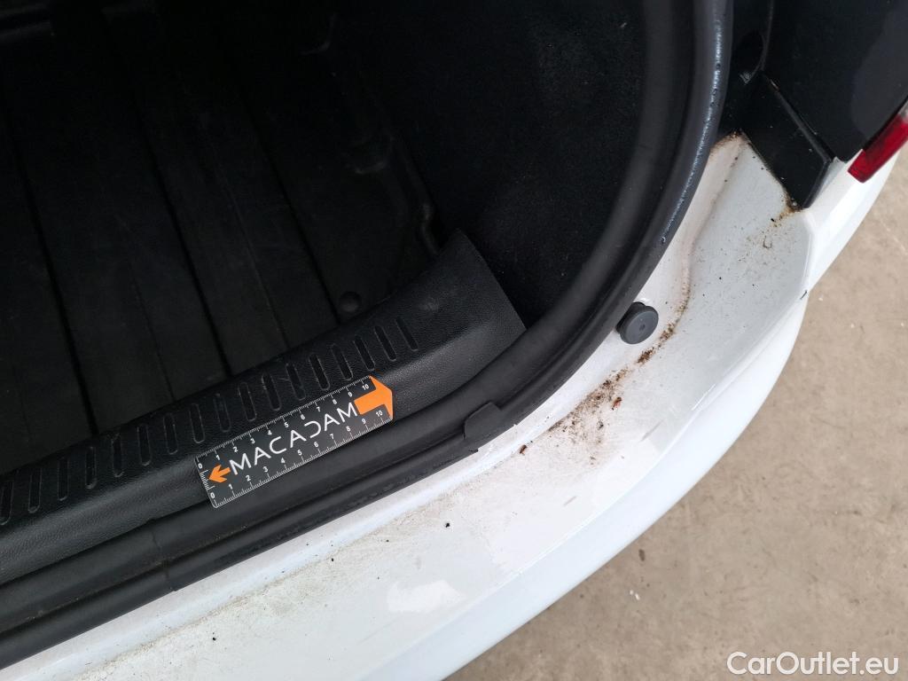  Renault  Clio  IV Air MediaNav 1.5 dCi 75CV BVM5 E6 #30